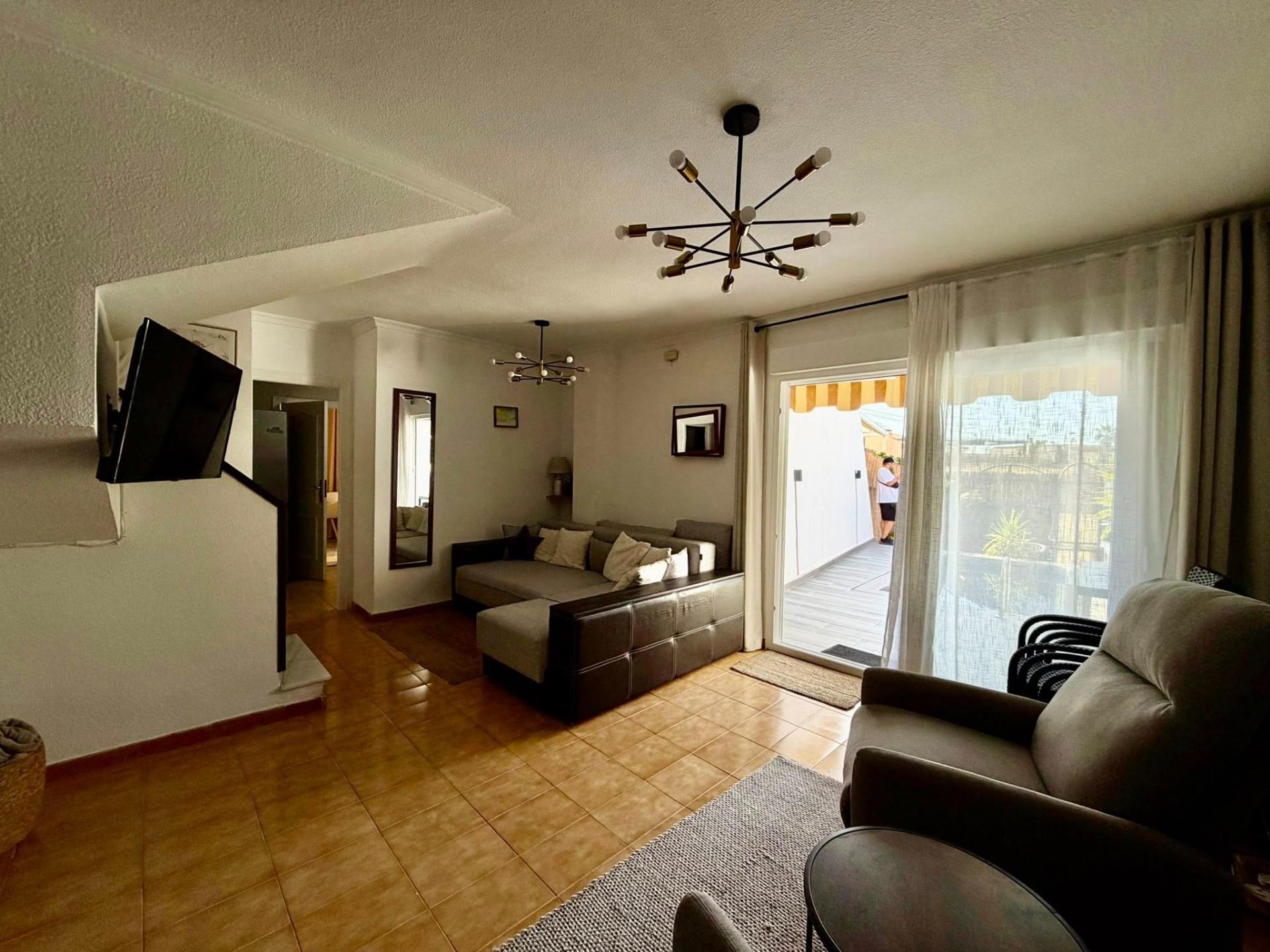 TOWNHOUSE FOR SALE WITH PRIVATE POOL IN TORREVIEJA, 750 M FROM THE BEACH image 4