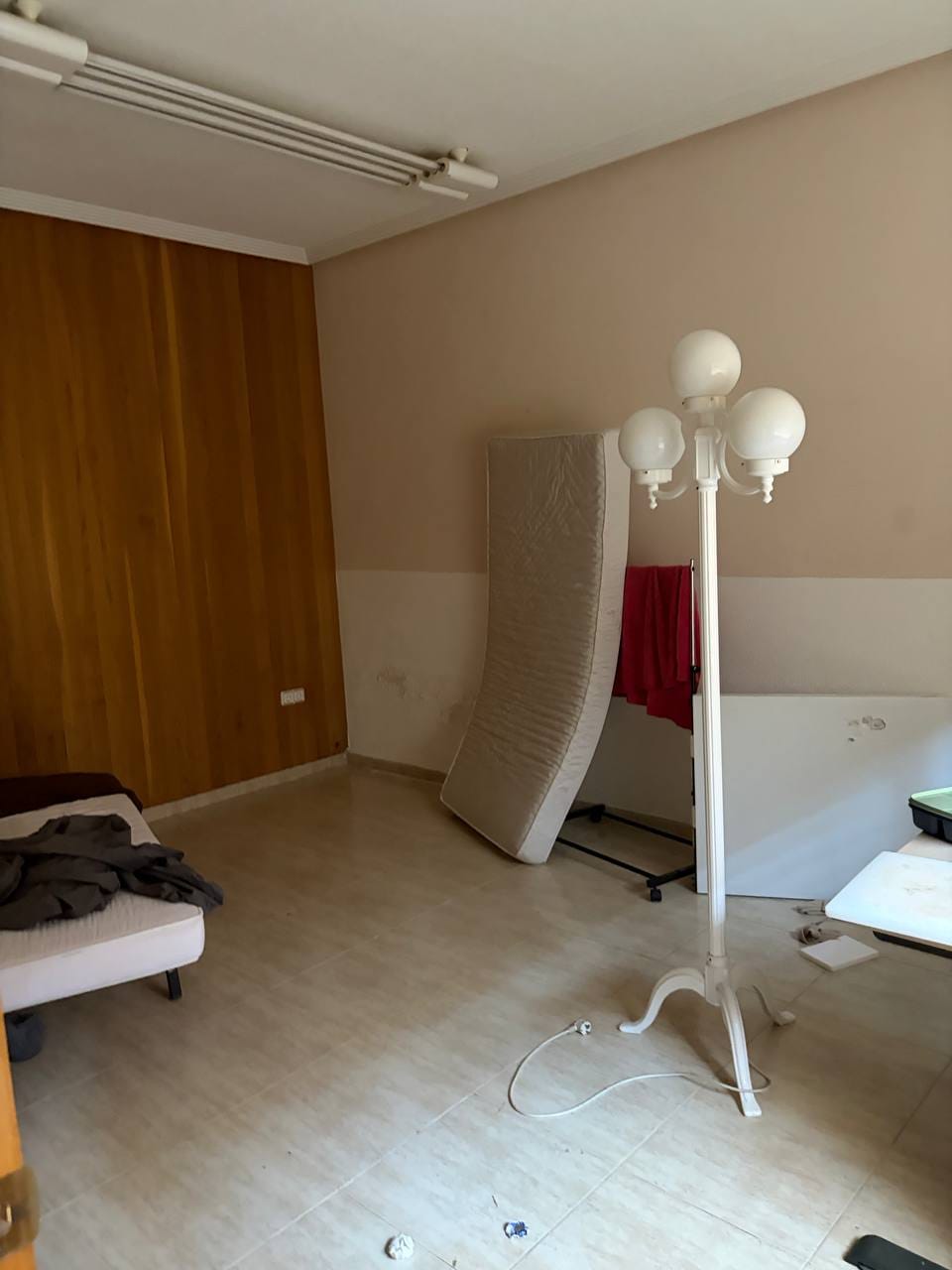 180 m² Commercial Premises for Rent in Aguas Nuevas, Torrevieja image 2