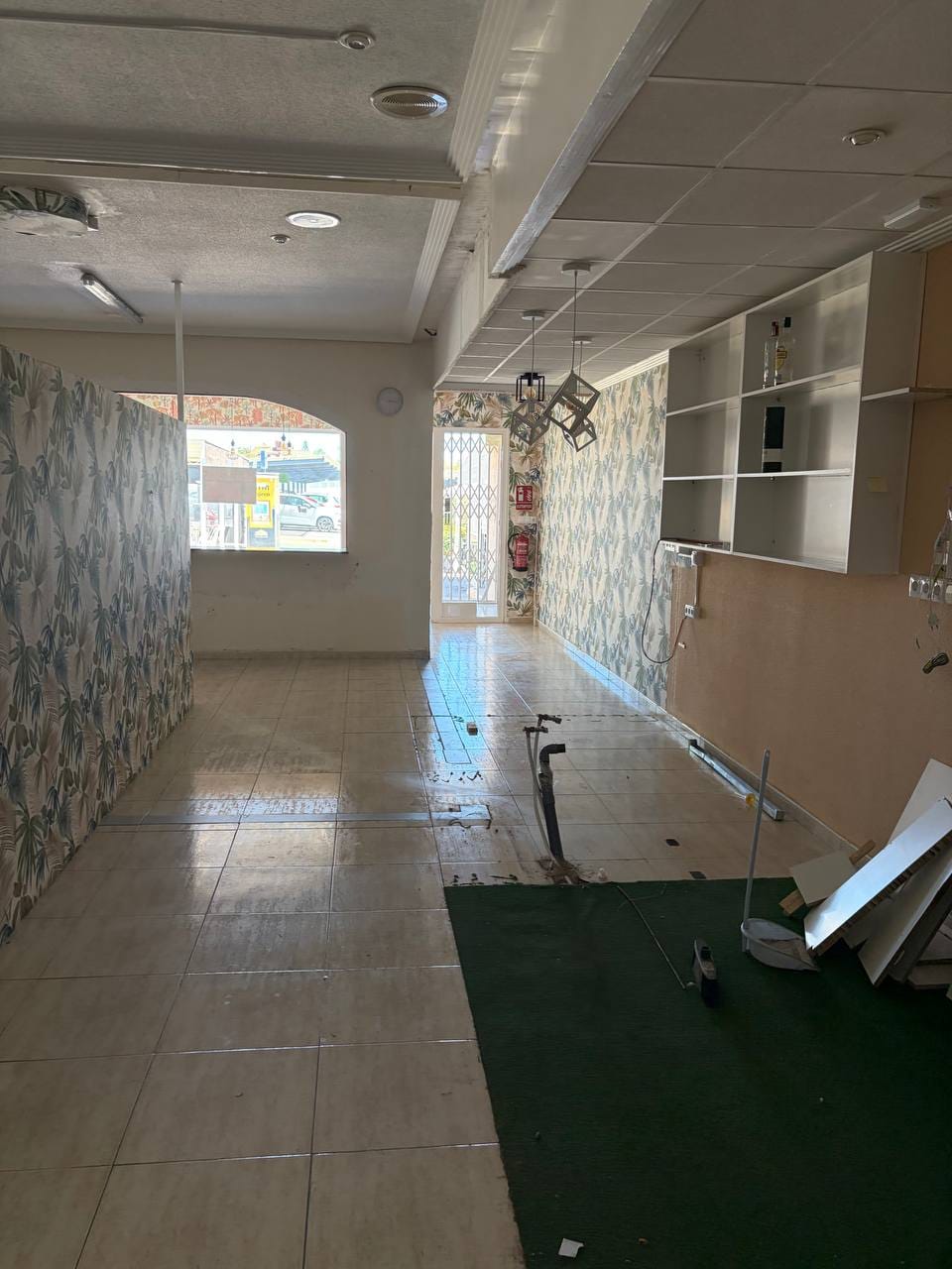 180 m² Commercial Premises for Rent in Aguas Nuevas, Torrevieja image 8
