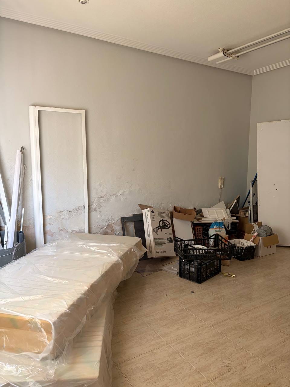 180 m² Commercial Premises for Rent in Aguas Nuevas, Torrevieja image 9