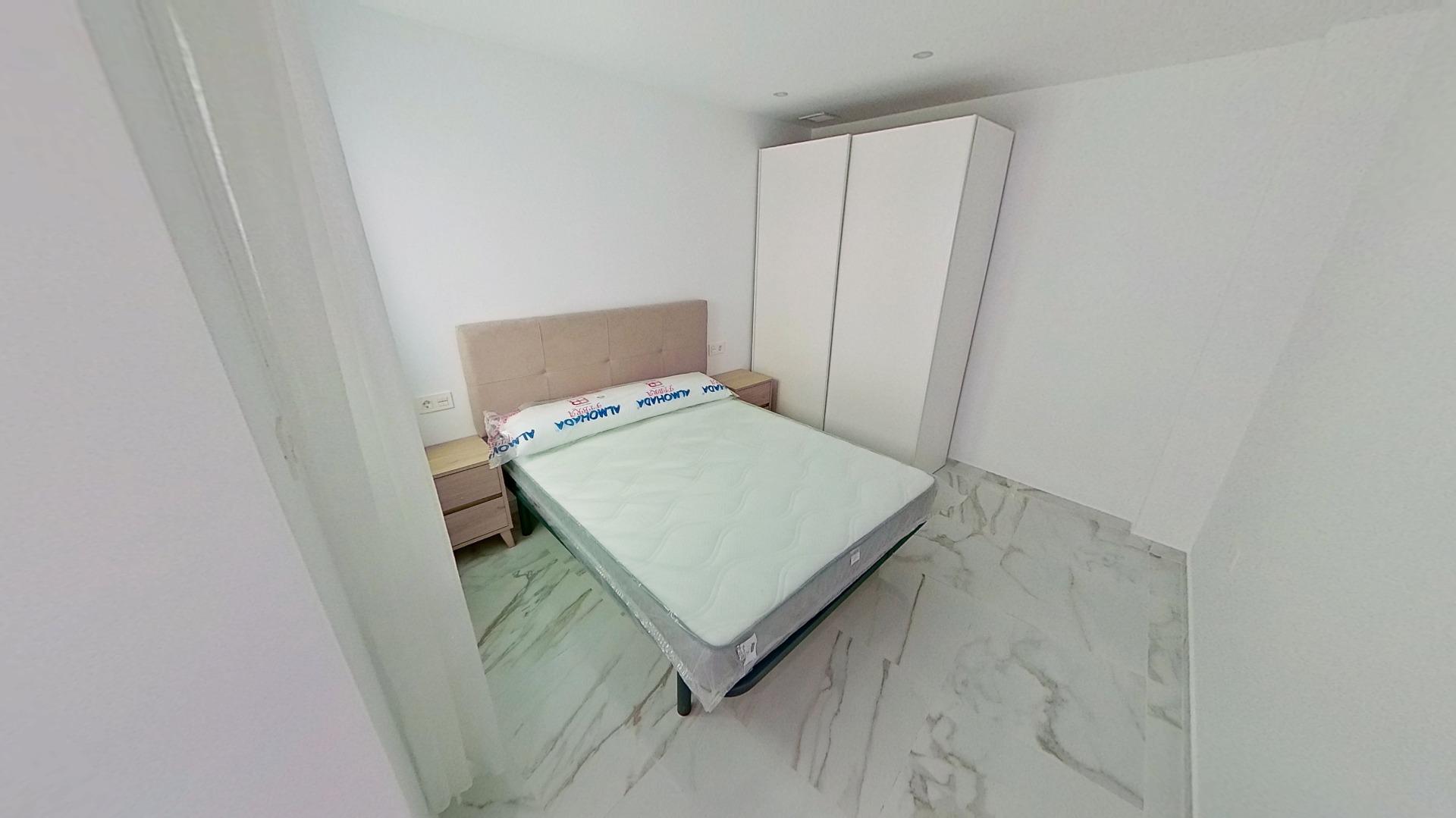 Exclusive Apartment in the Heart of Torrevieja 🌊🏖️ 2 bedrooms, 1 bathroom, BBQ, sun deck with ocean views image 15