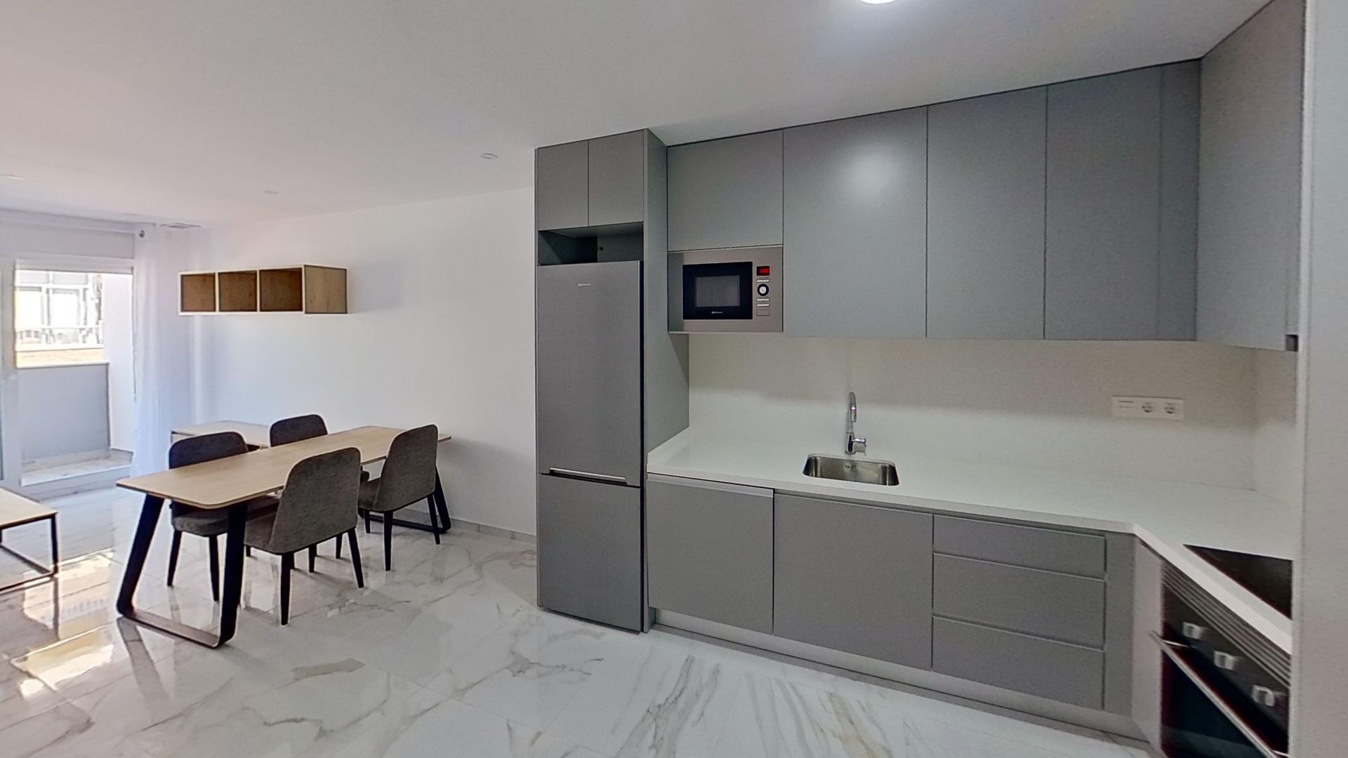 Exclusive Apartment in the Heart of Torrevieja 🌊🏖️ 2 bedrooms, 1 bathroom, BBQ, sun deck with ocean views
