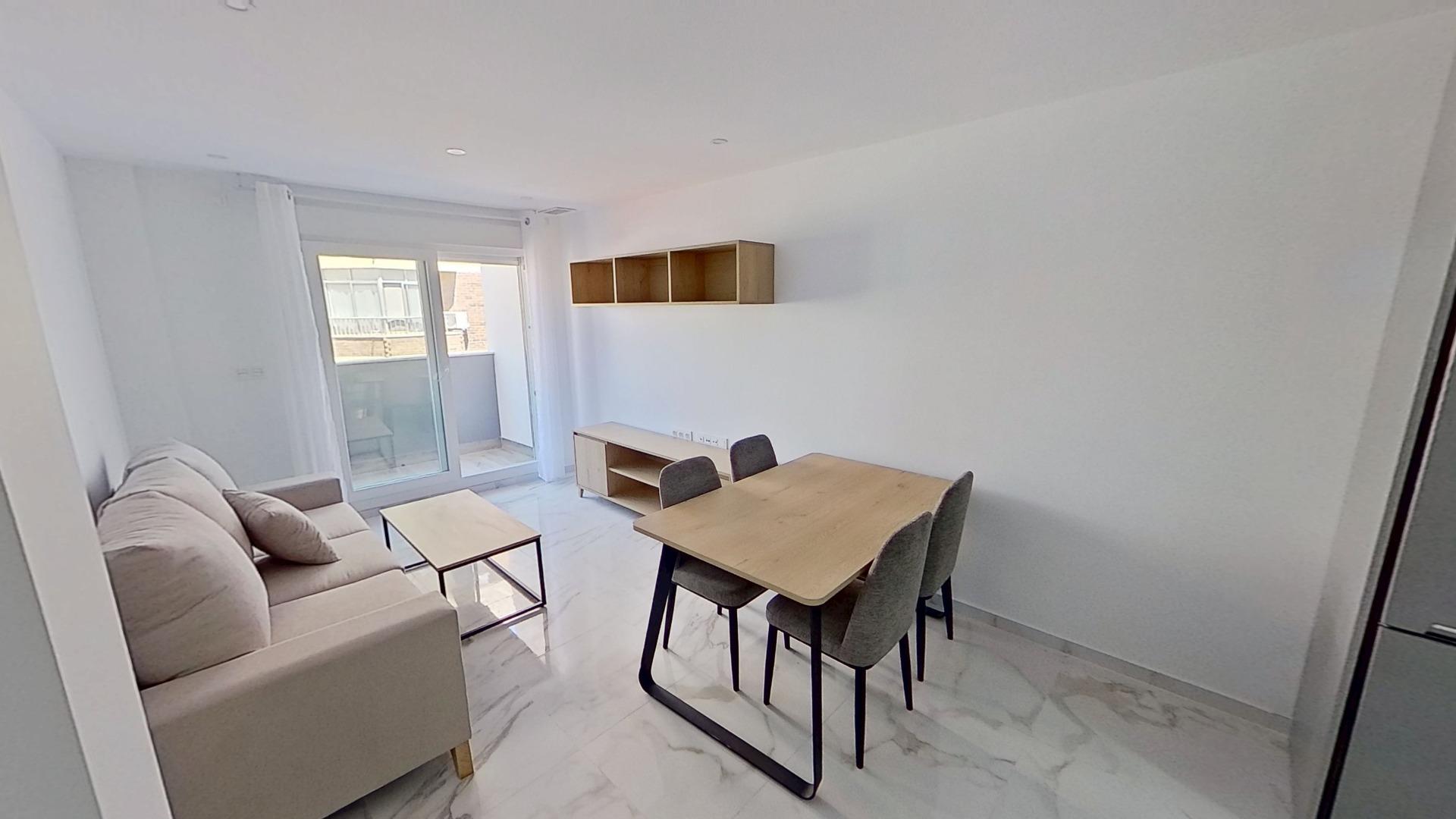 Exclusive Apartment in the Heart of Torrevieja 🌊🏖️ 2 bedrooms, 1 bathroom, BBQ, sun deck with ocean views image 3