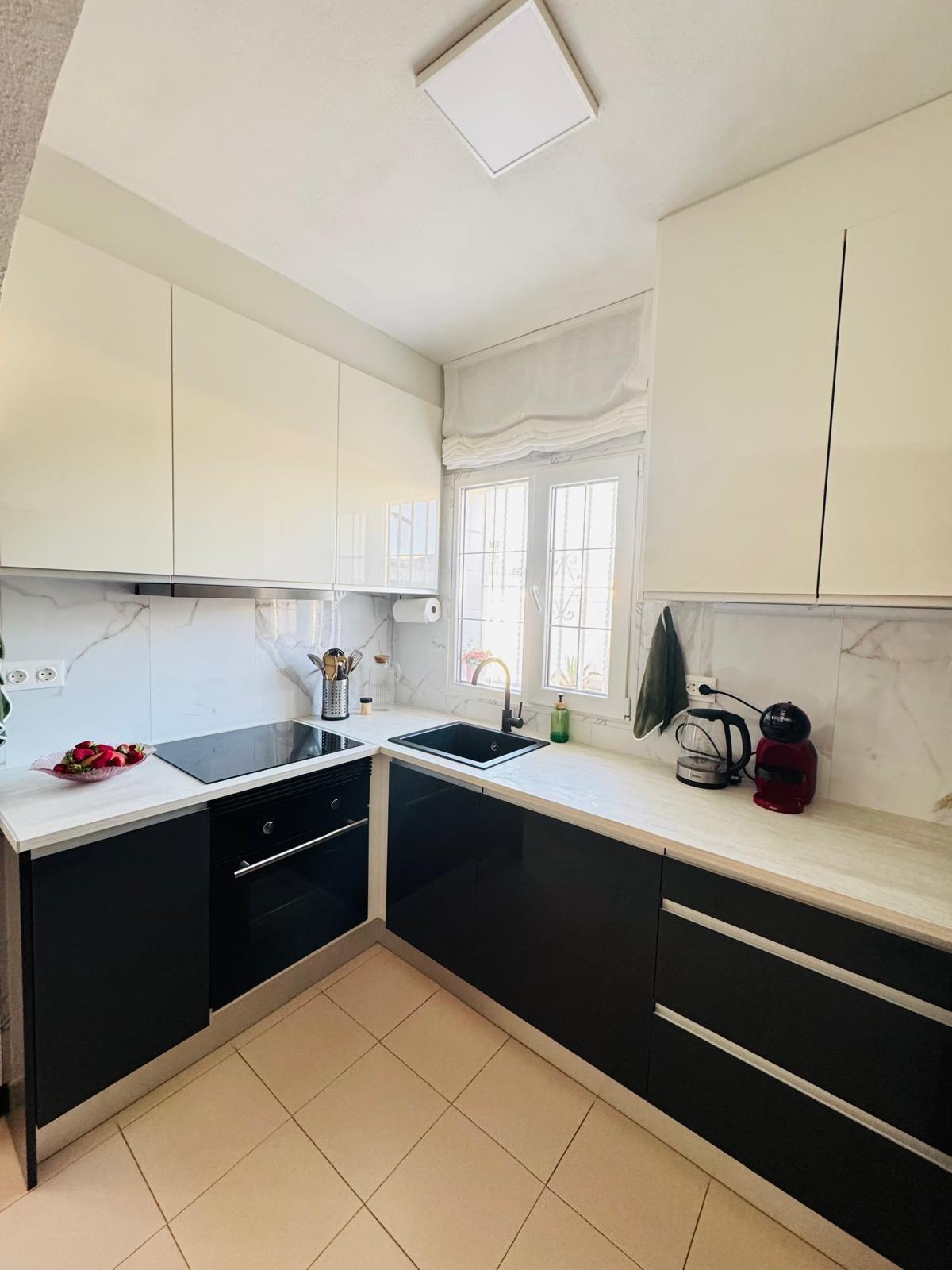Corner Bungalow with Sea Views in La Florida, Orihuela Costa image 5