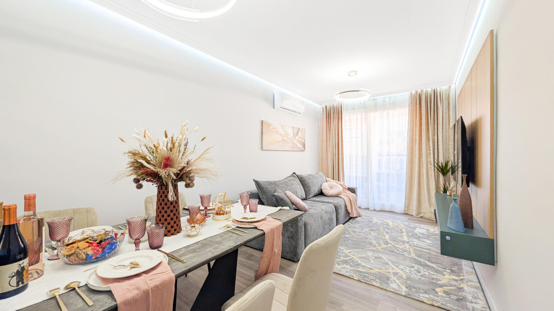 Fully Renovated 2-Bedroom Apartment Near Parque de las Naciones in Torrevieja image 7