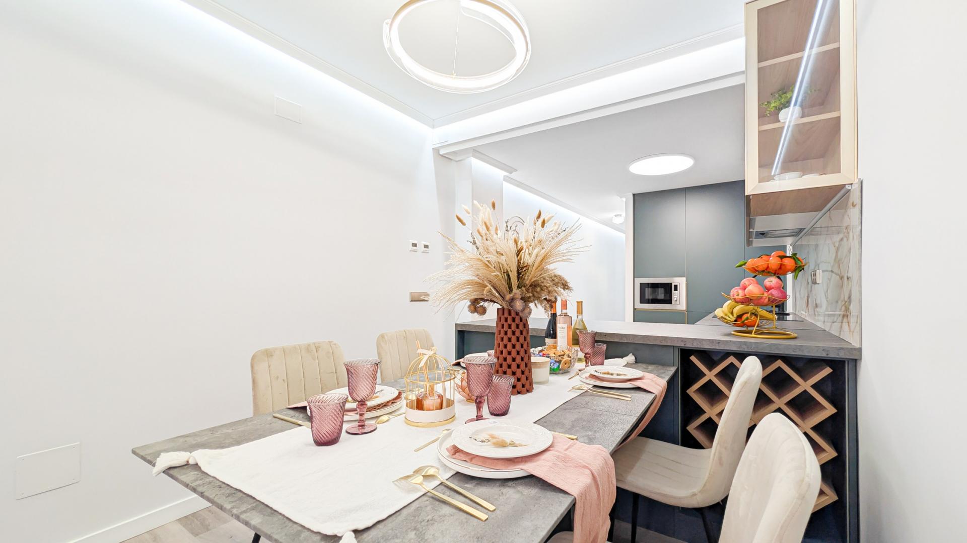Fully Renovated 2-Bedroom Apartment Near Parque de las Naciones in Torrevieja image 6