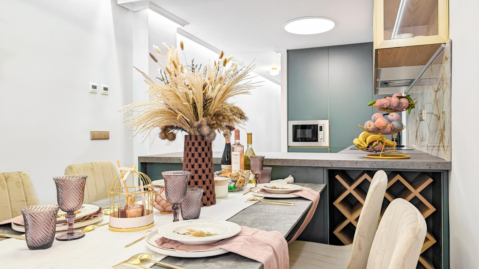 Fully Renovated 2-Bedroom Apartment Near Parque de las Naciones in Torrevieja image 9