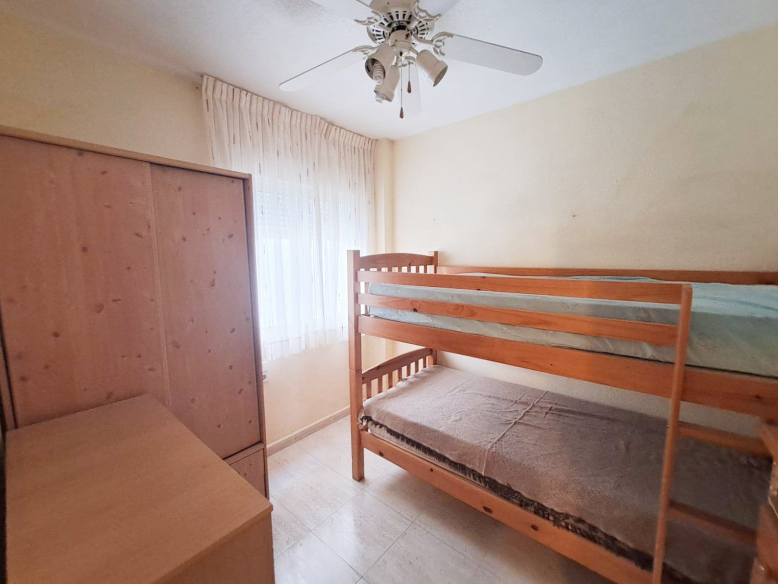 2-Bedroom Apartment Near Playa del Cura in Torrevieja image 8