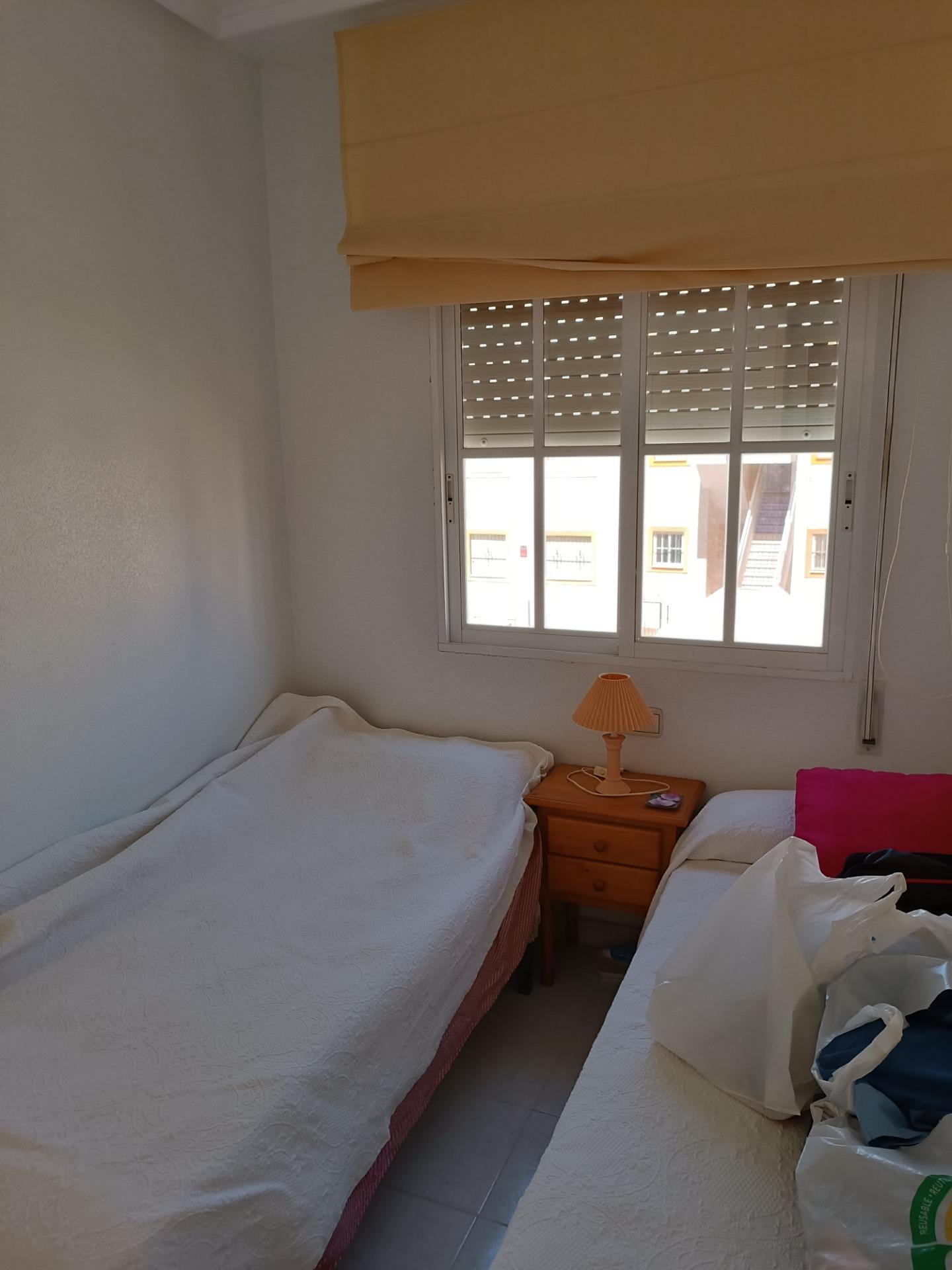 Fantastic Apartment in Torreblanca with Private Sun Deck, Community Pool, and Approved Tourist License image 7