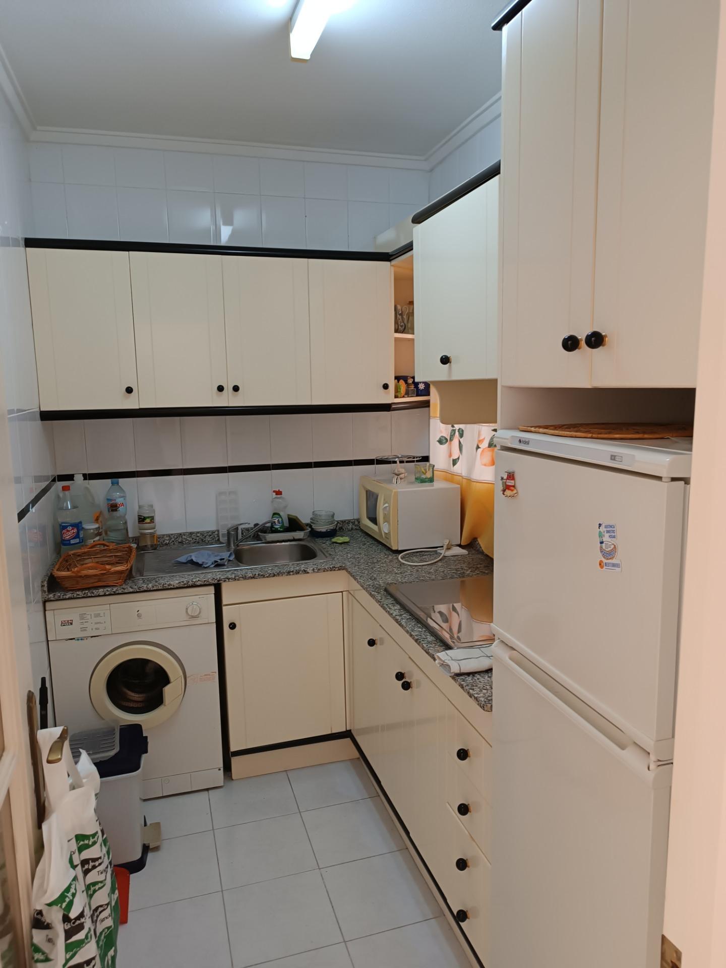 Fantastic Apartment in Torreblanca with Private Sun Deck, Community Pool, and Approved Tourist License image 6