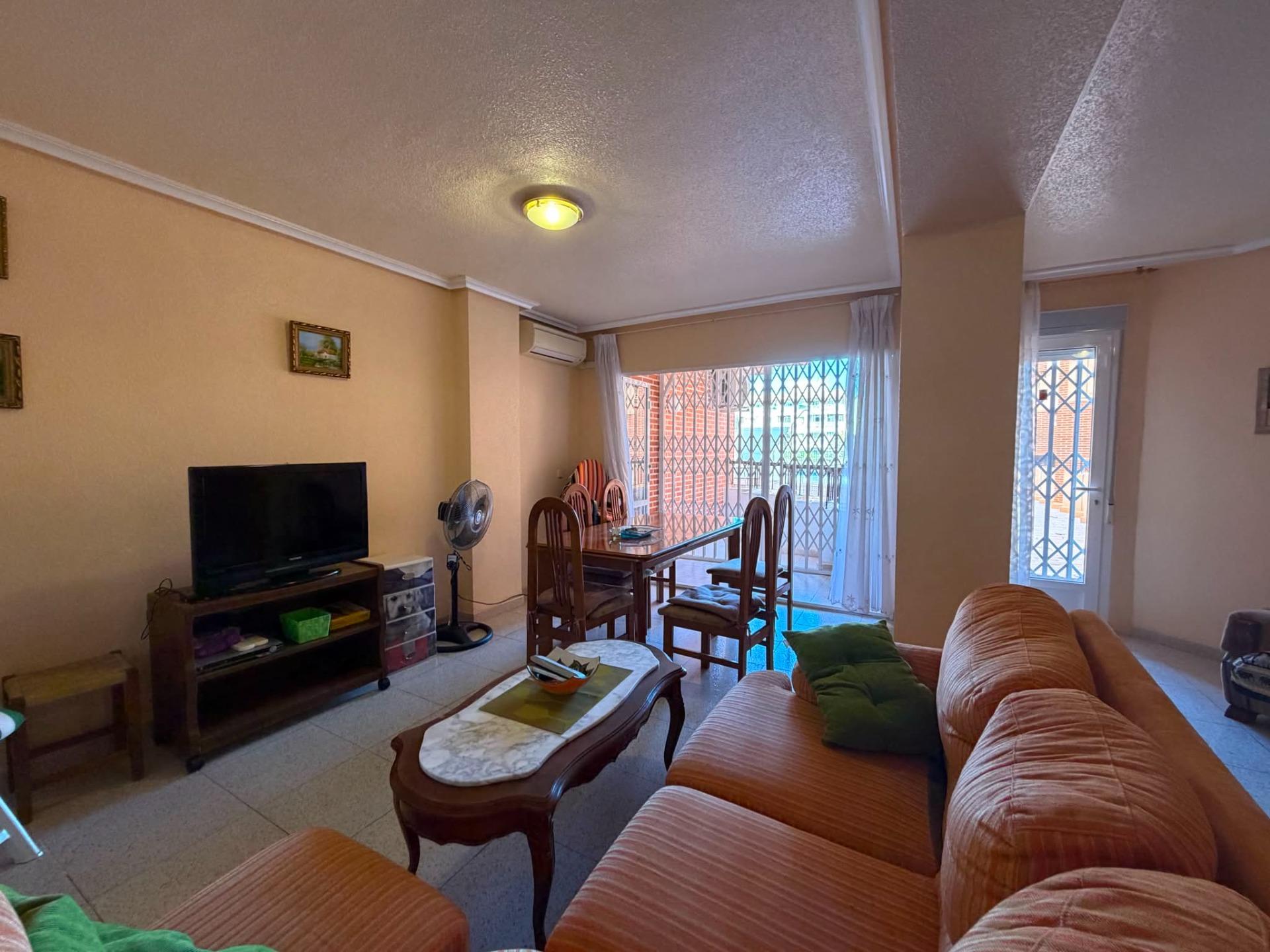 Spacious First-Floor Apartment Just 300 Meters from Playa del Cura, with a Double Enclosed Garage Included image 2