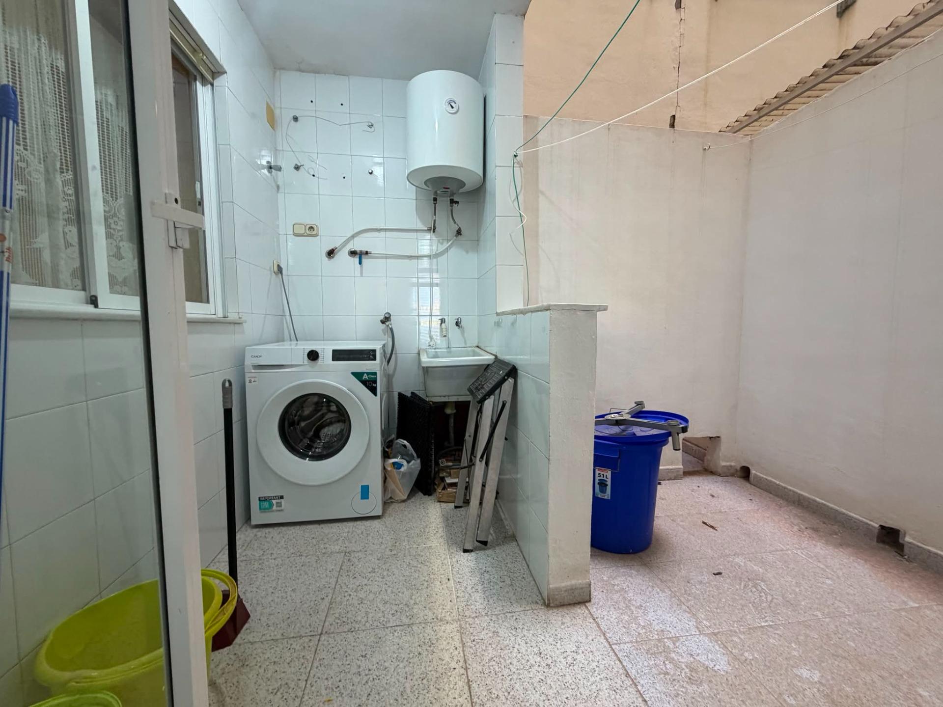 Spacious First-Floor Apartment Just 300 Meters from Playa del Cura, with a Double Enclosed Garage Included image 16