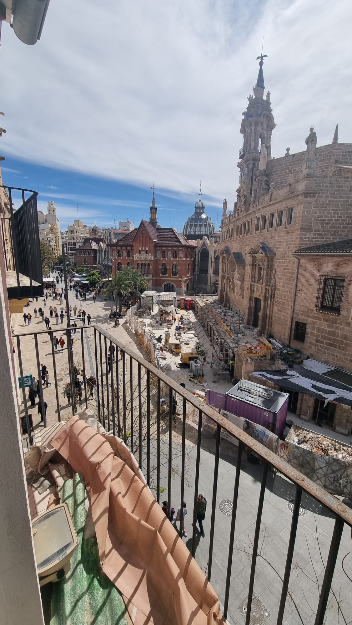 Investment Property in the Heart of Valencia - opposite from the Central Market image 2