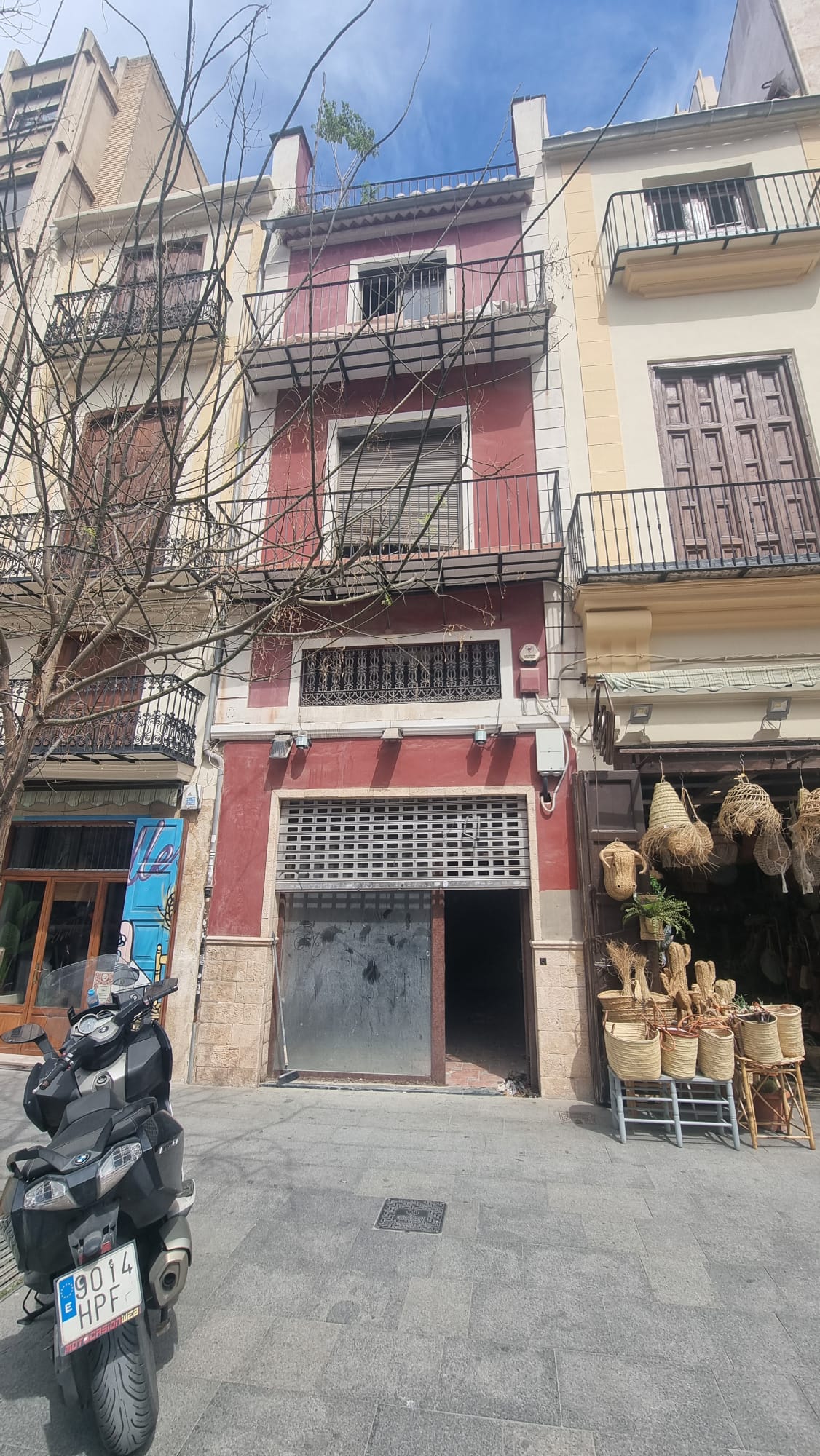 Investment Property in the Heart of Valencia - opposite from the Central Market image 6