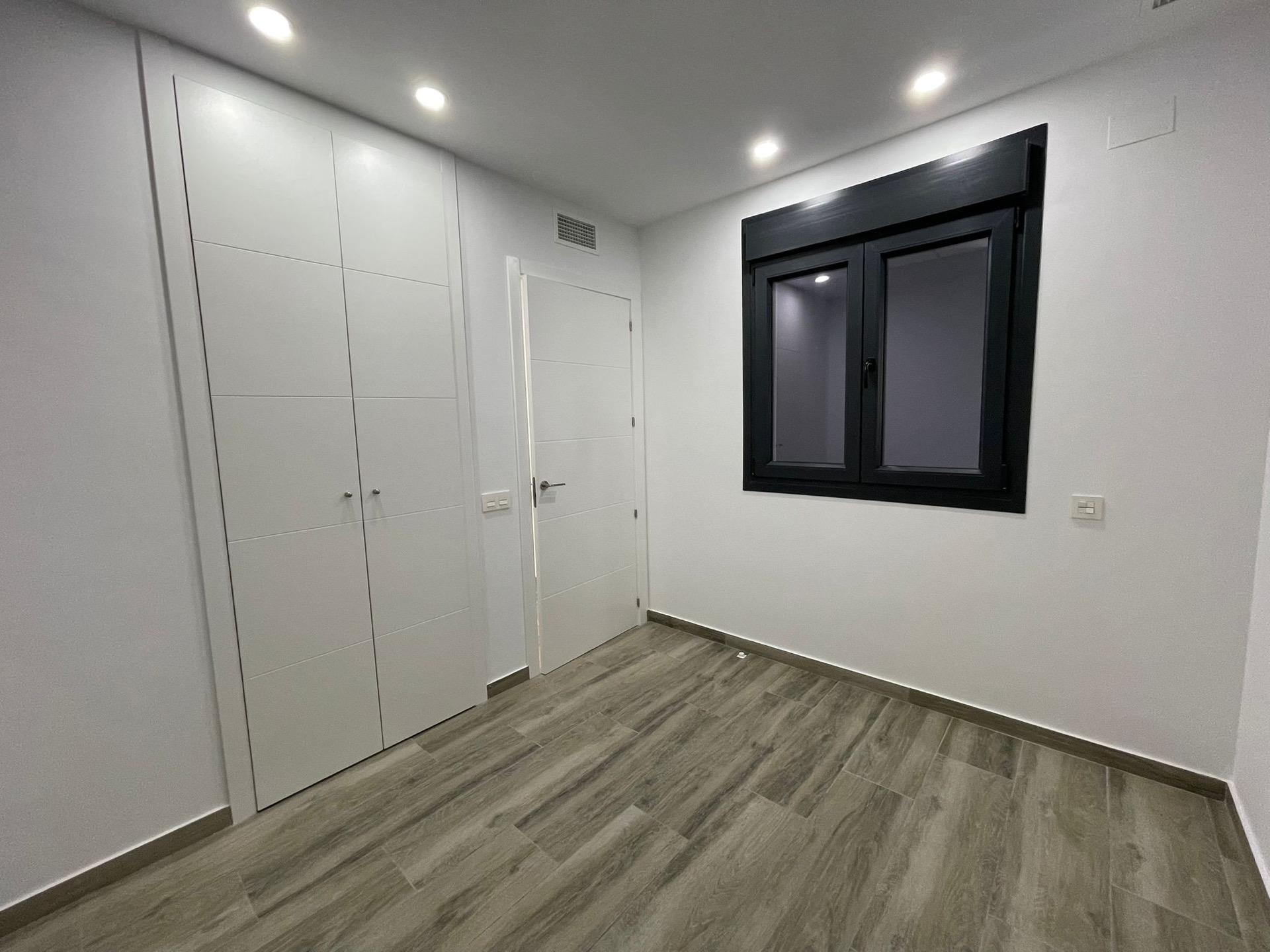 New apartment (2025) with pool and gym – Torrevieja image 5
