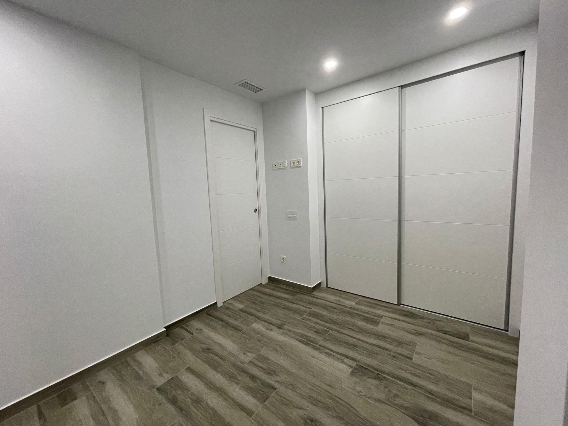 New apartment (2025) with pool and gym – Torrevieja image 8