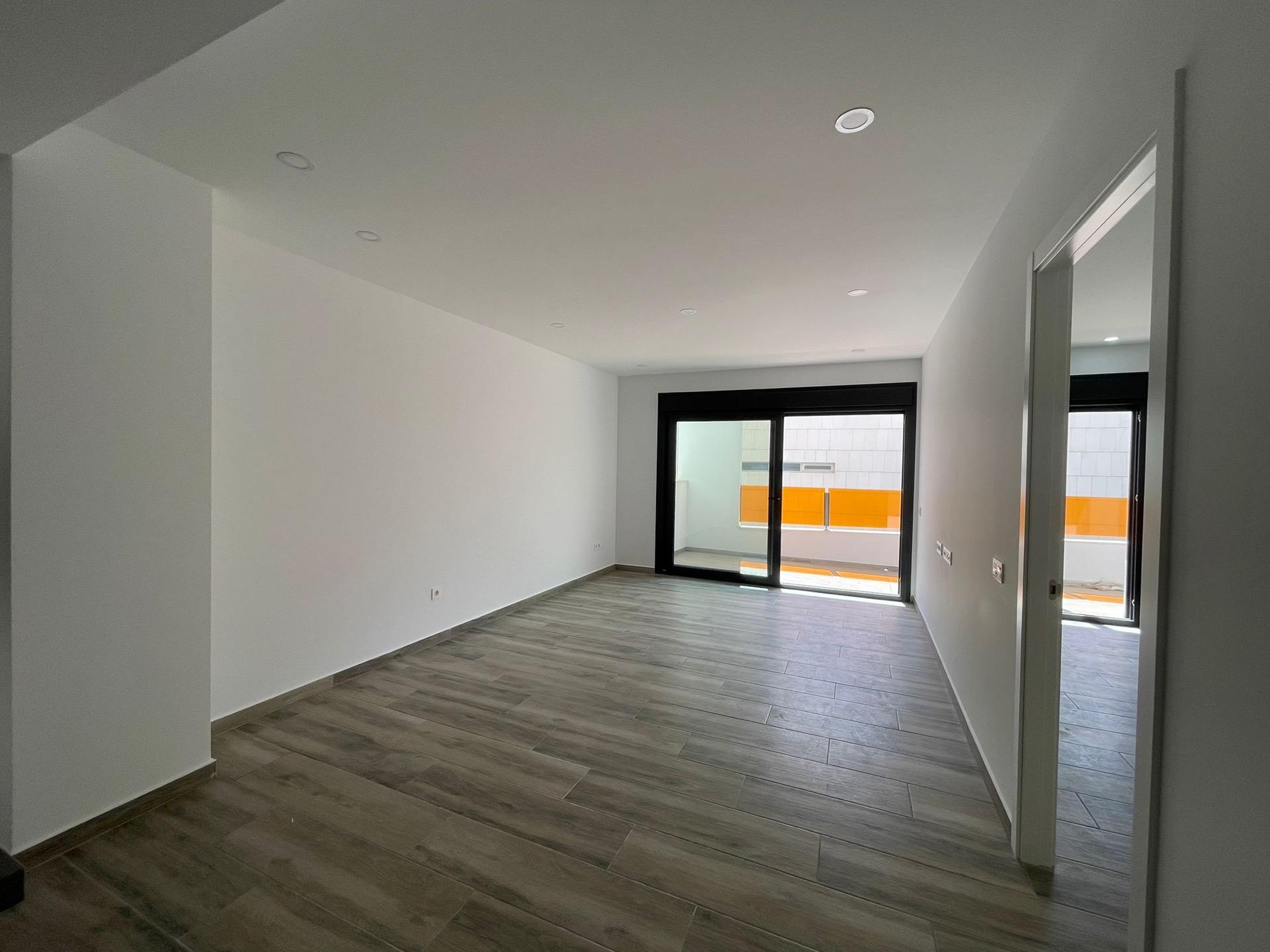 New apartment (2025) with pool and gym – Torrevieja image 4