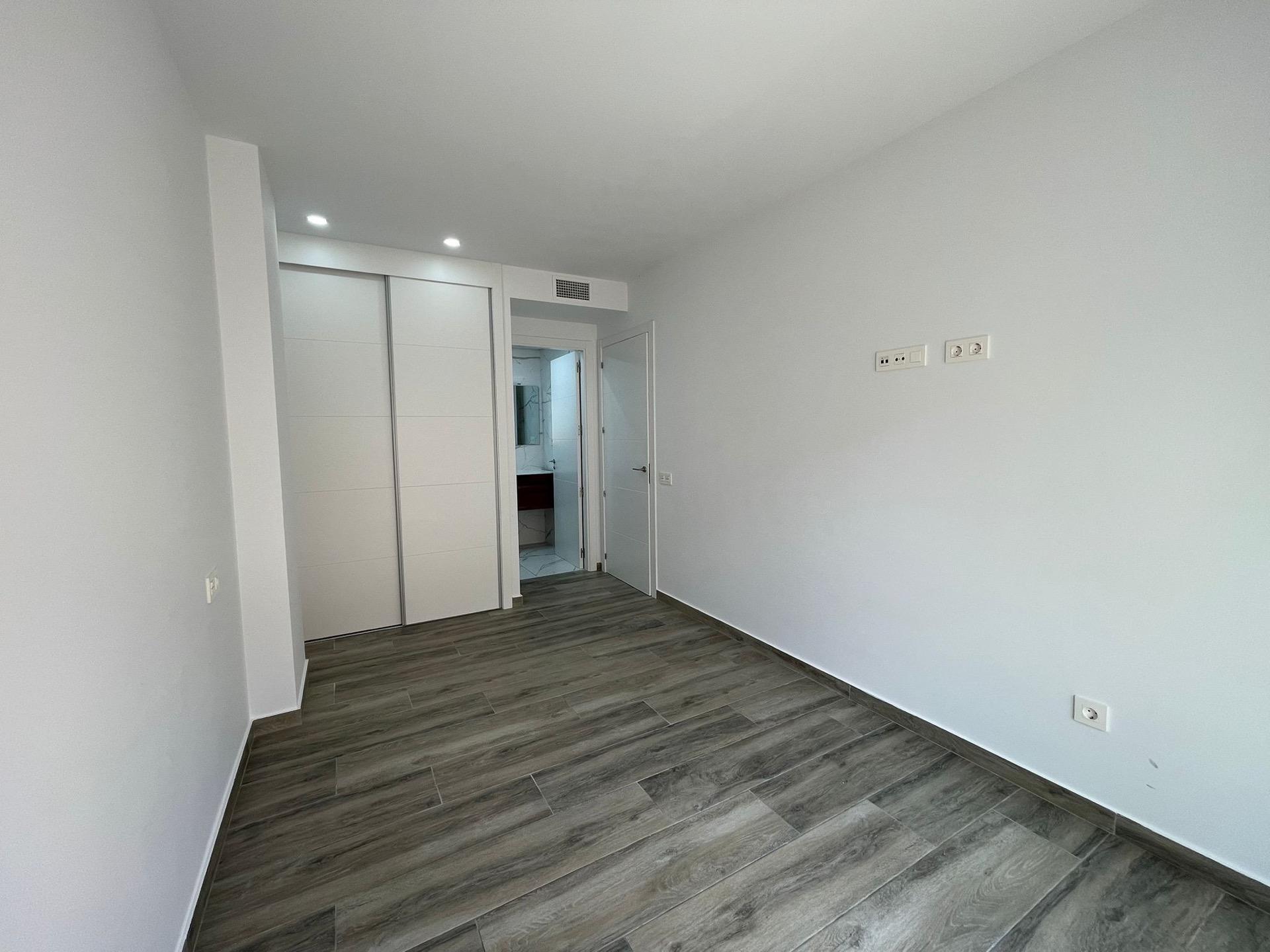 New apartment (2025) with pool and gym – Torrevieja image 9