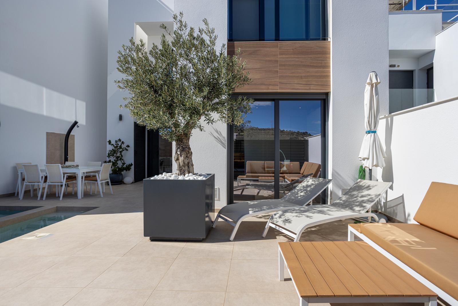 Exclusive – Modern townhouse with private pool in Benijófar image 4