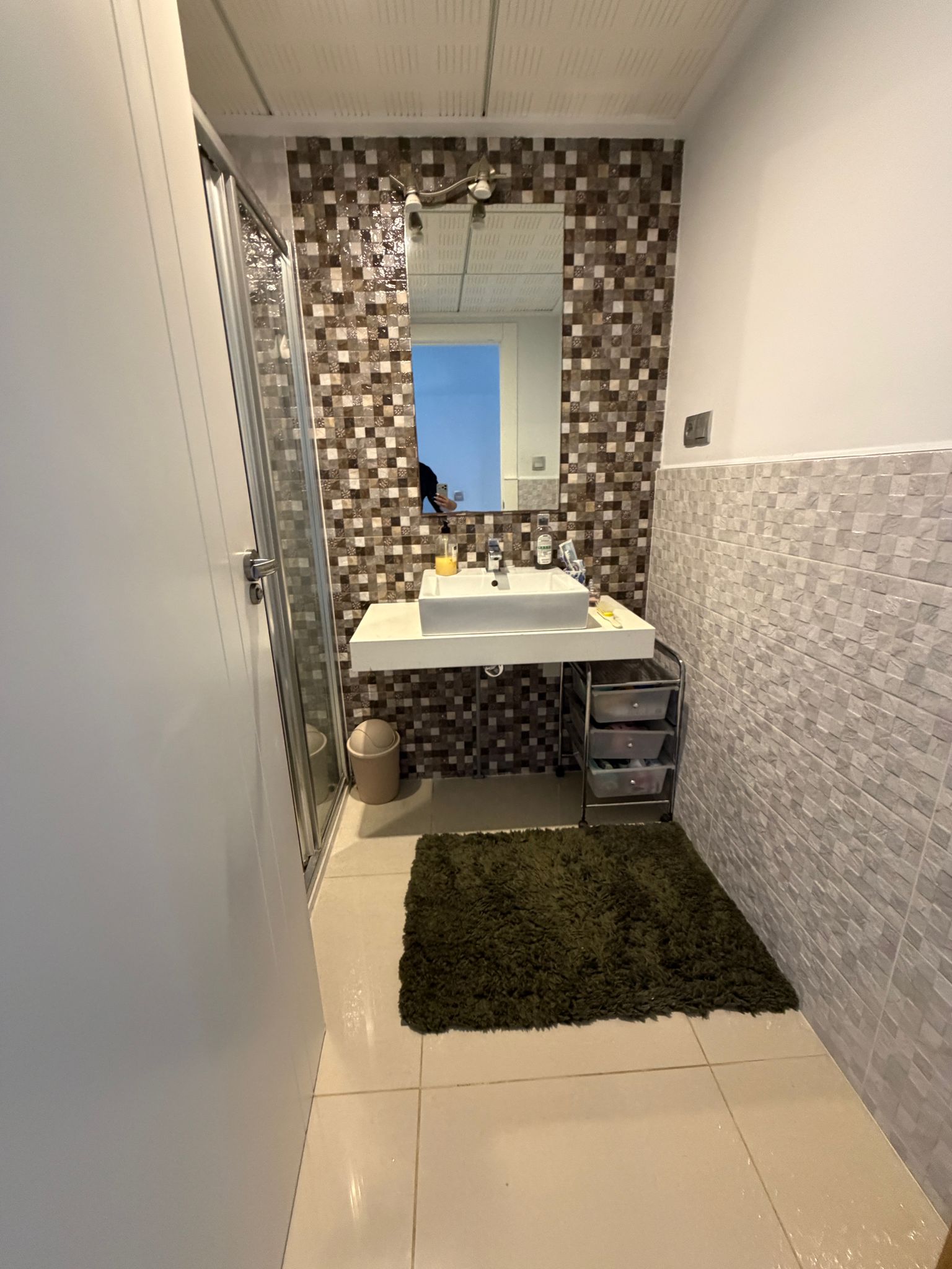 Modern 2-Bedroom Ground-Floor Apartment in Amay image 6