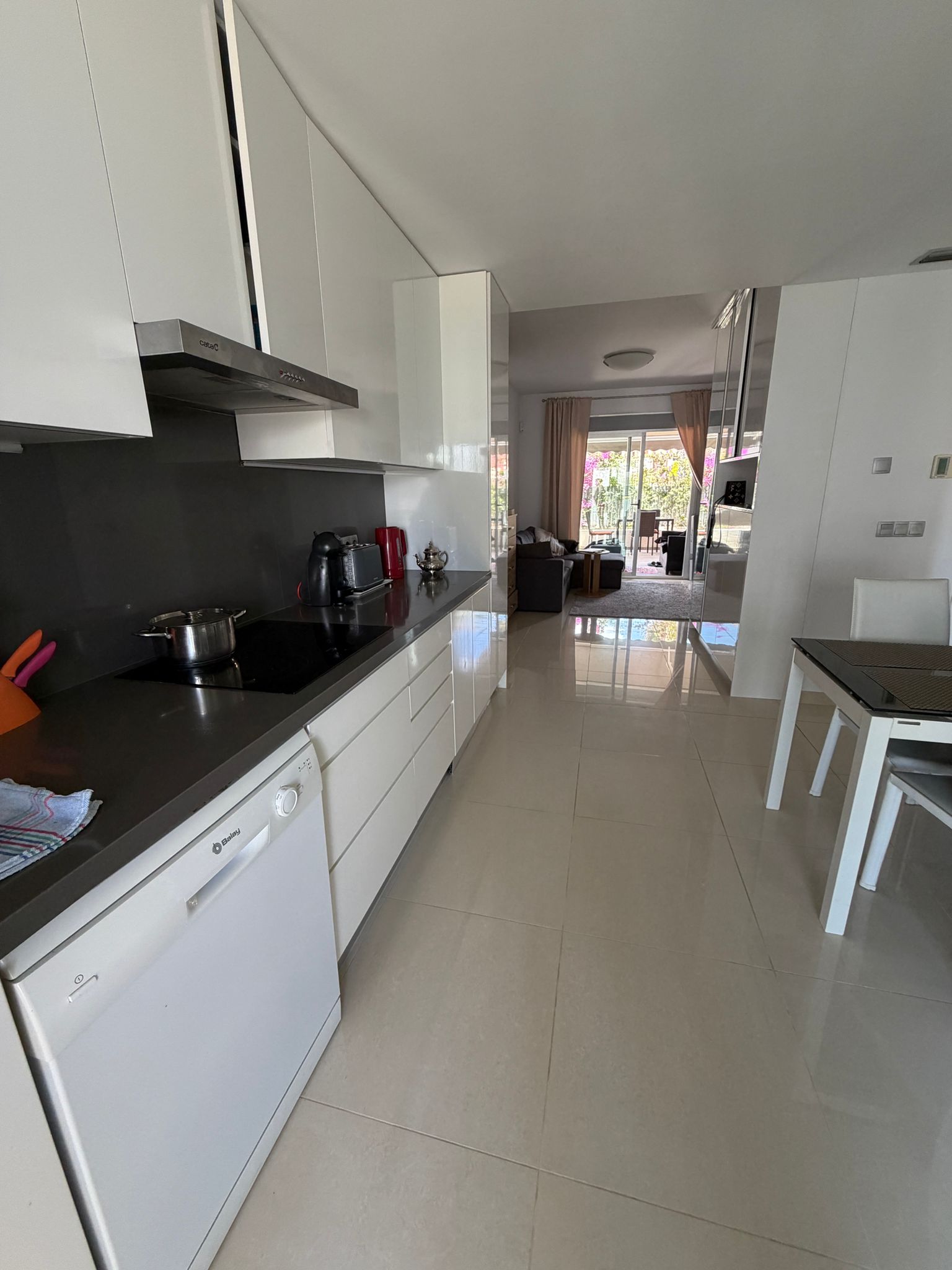 Modern 2-Bedroom Ground-Floor Apartment in Amay image 16
