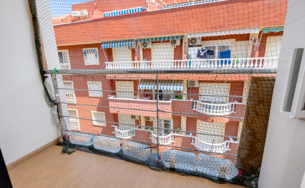 Modern 3-Bedroom Apartment Just 100m from the Beach in Torrevieja (Calle Finlandia) image 12