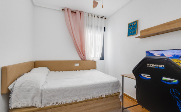 Modern 3-Bedroom Apartment Just 100m from the Beach in Torrevieja (Calle Finlandia) image 19