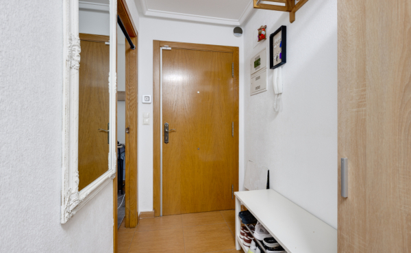 Modern 3-Bedroom Apartment Just 100m from the Beach in Torrevieja (Calle Finlandia) image 20
