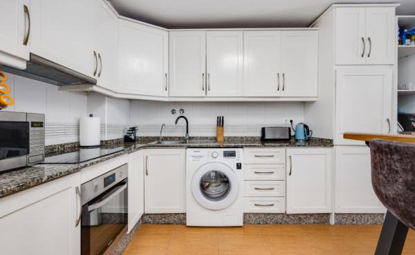 Modern 3-Bedroom Apartment Just 100m from the Beach in Torrevieja (Calle Finlandia) image 22