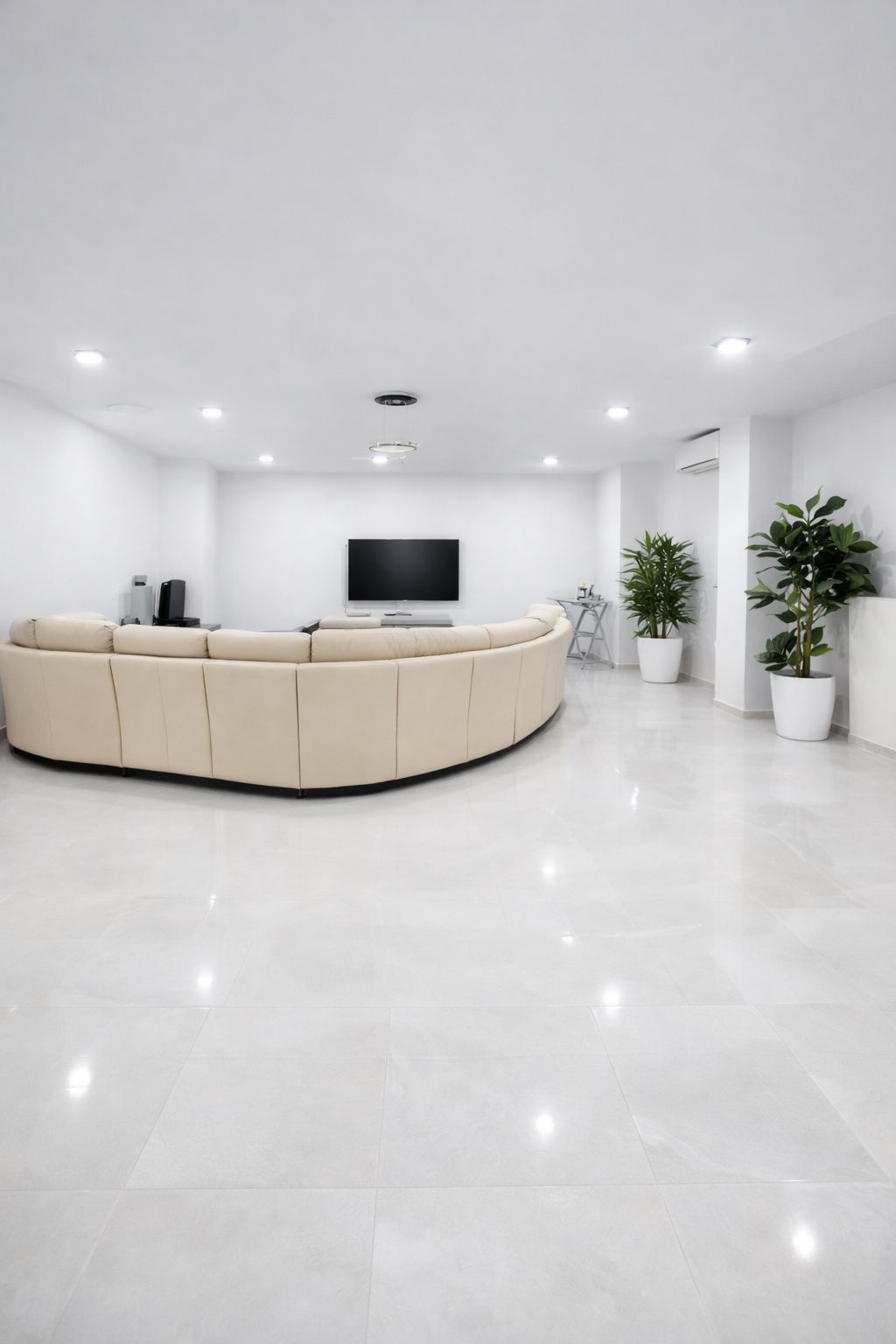 Modern Detached Villa with Private Pool, Basement & Solarium in Marina III, Orihuela Costa image 5