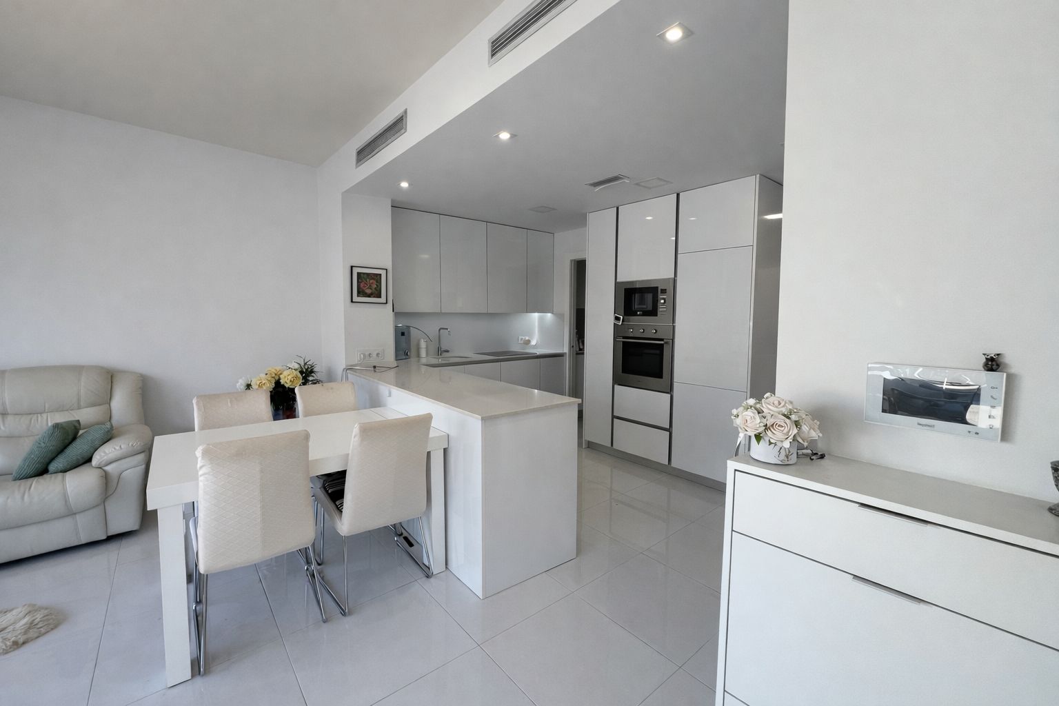 Modern Detached Villa with Private Pool, Basement & Solarium in Marina III, Orihuela Costa image 24