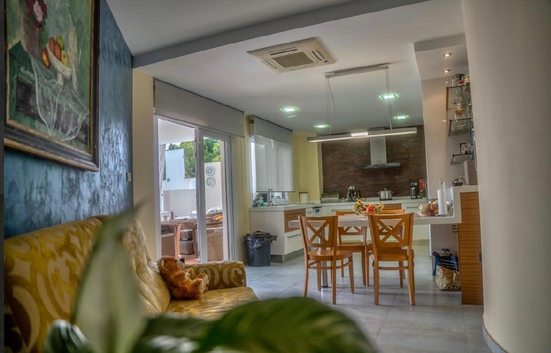 Twin Golf-Front Villas in Altea — One Turnkey, One to Finish Your Way image 19