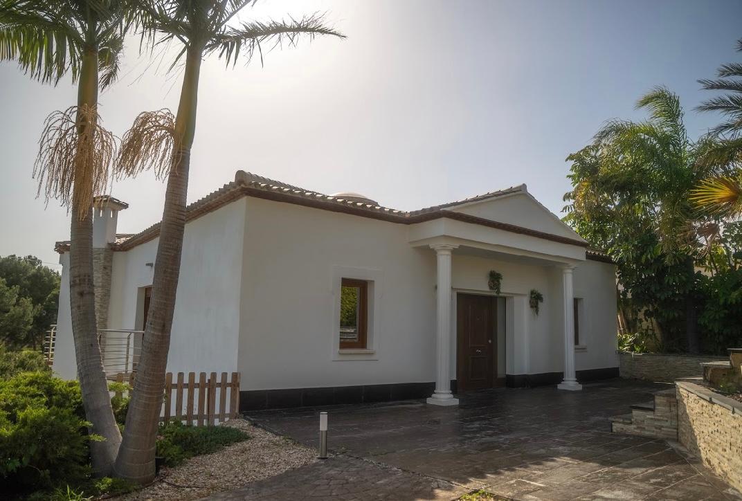 Twin Golf-Front Villas in Altea — One Turnkey, One to Finish Your Way image 21
