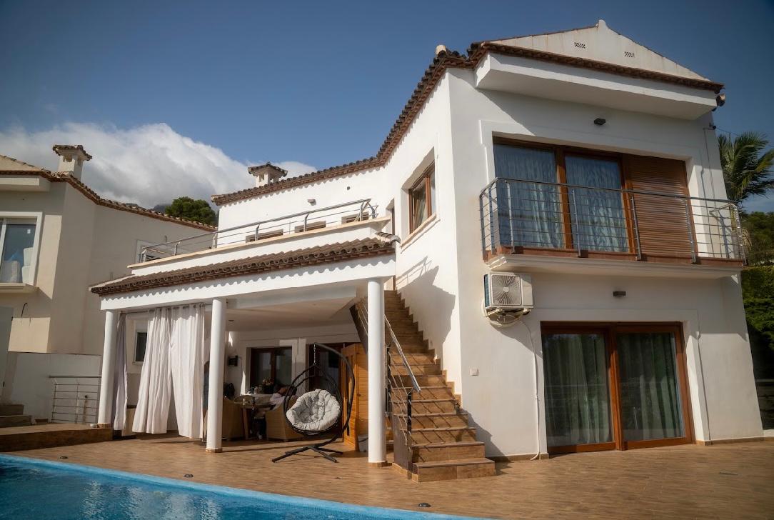 Twin Golf-Front Villas in Altea — One Turnkey, One to Finish Your Way image 36