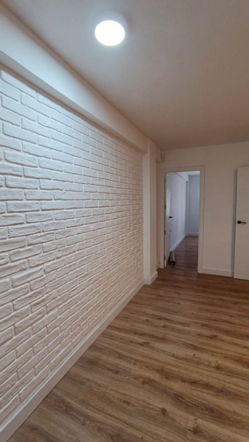 Renovated 3-Bedroom Apartment Near the Centre of Torrevieja image 3