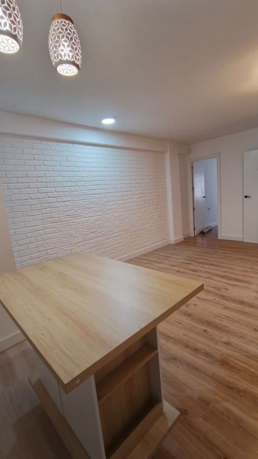 Renovated 3-Bedroom Apartment Near the Centre of Torrevieja image 4