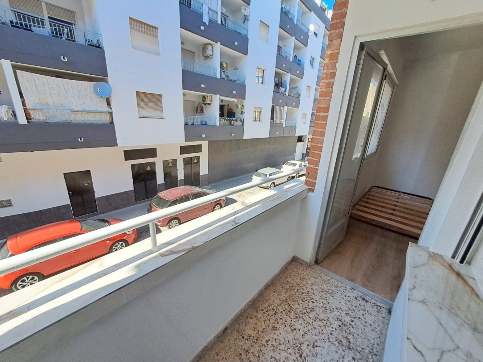 Renovated 3-Bedroom Apartment Near the Centre of Torrevieja image 8