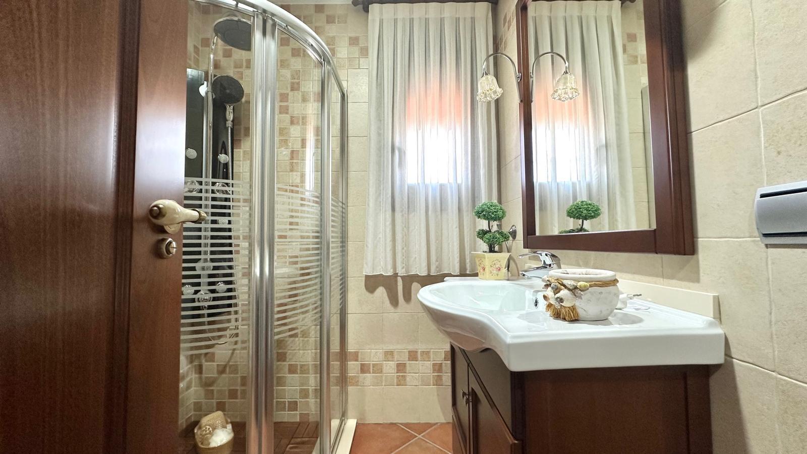 Spacious 4-Bedroom Townhouse with Sea Views in Los Balcones, Torrevieja image 24