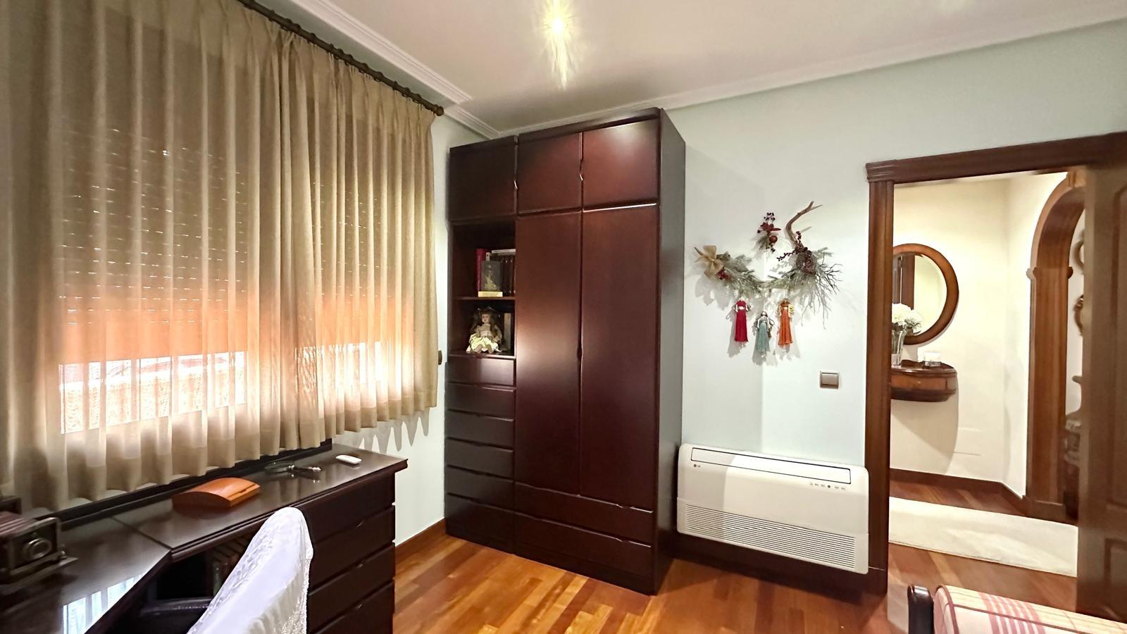 Spacious 4-Bedroom Townhouse with Sea Views in Los Balcones, Torrevieja image 29