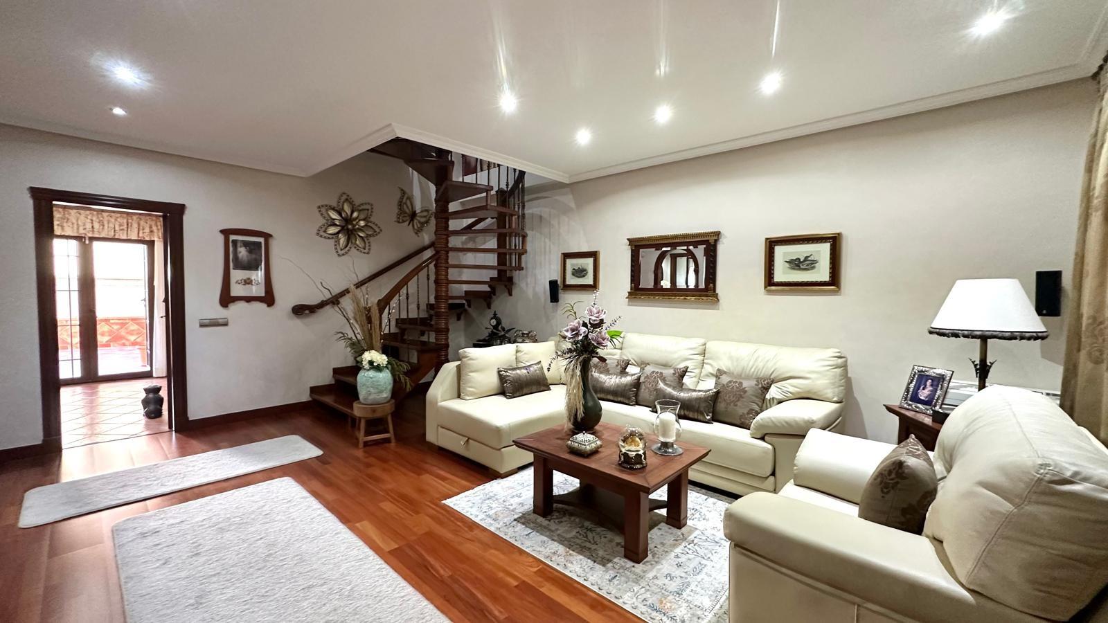 Spacious 4-Bedroom Townhouse with Sea Views in Los Balcones, Torrevieja image 32