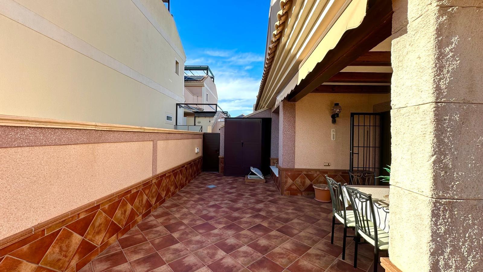 Spacious 4-Bedroom Townhouse with Sea Views in Los Balcones, Torrevieja image 33