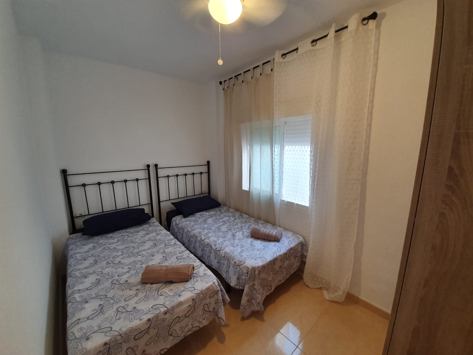 Two-Bedroom Apartment in Torrevieja Town Centre, Steps from the Beach image 10