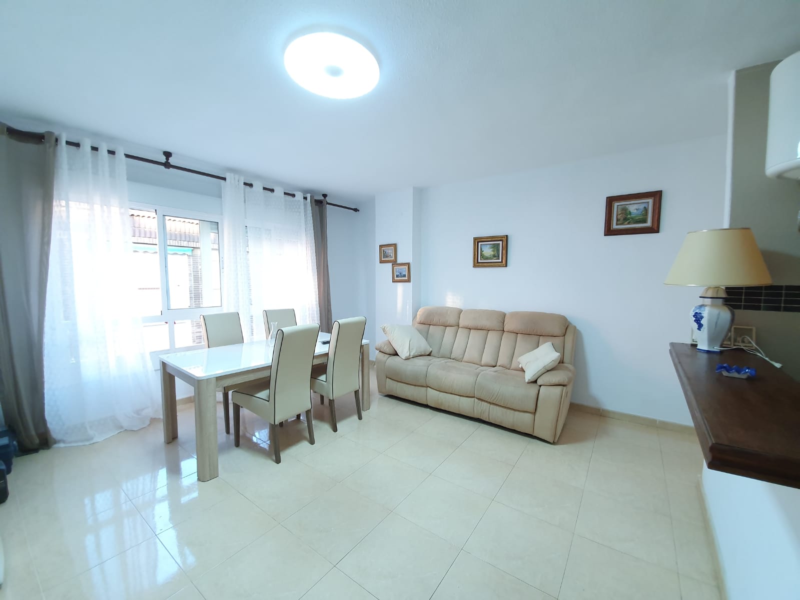 Two-Bedroom Apartment in Torrevieja Town Centre, Steps from the Beach image 20