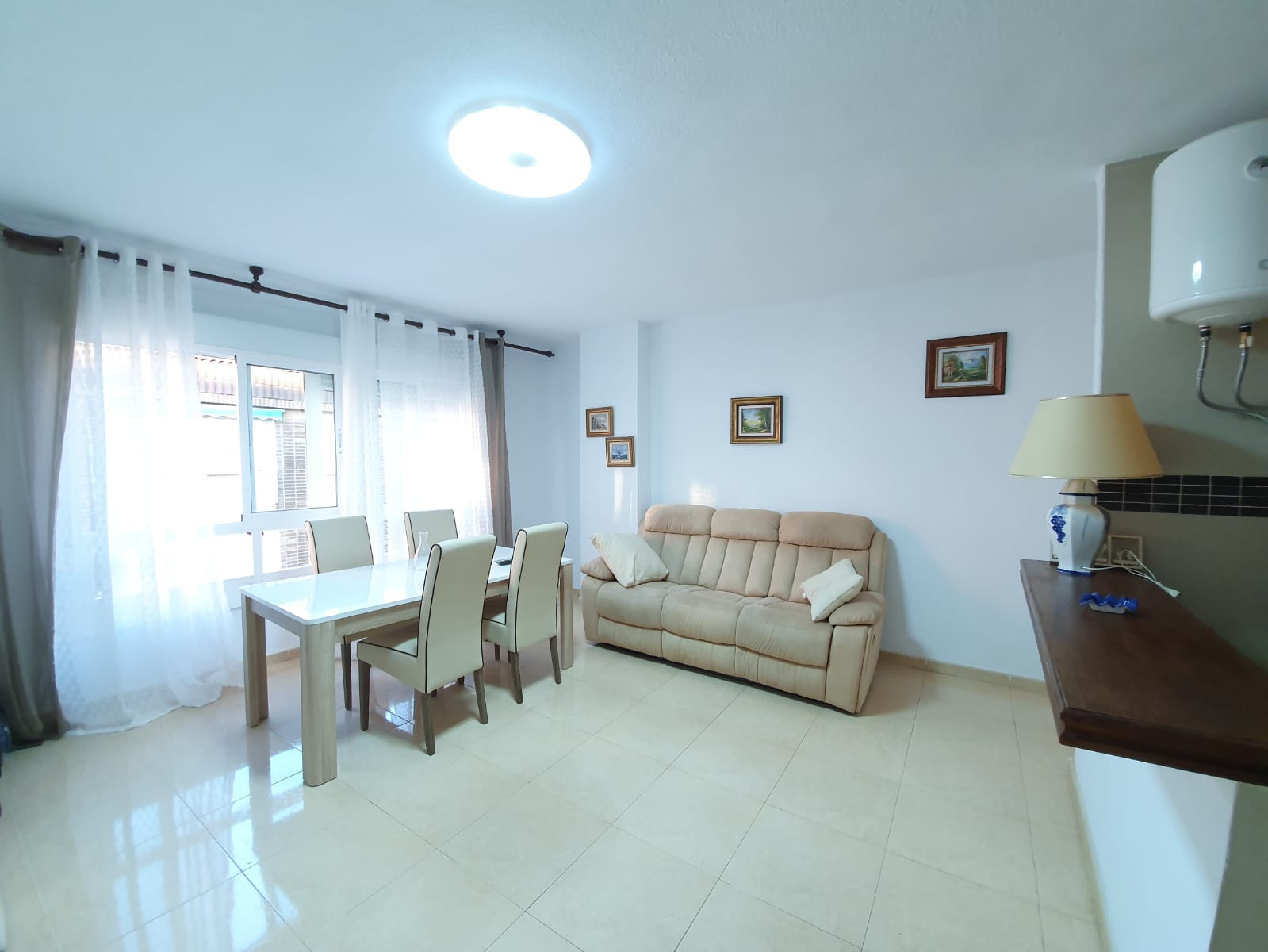Two-Bedroom Apartment in Torrevieja Town Centre, Steps from the Beach image 21