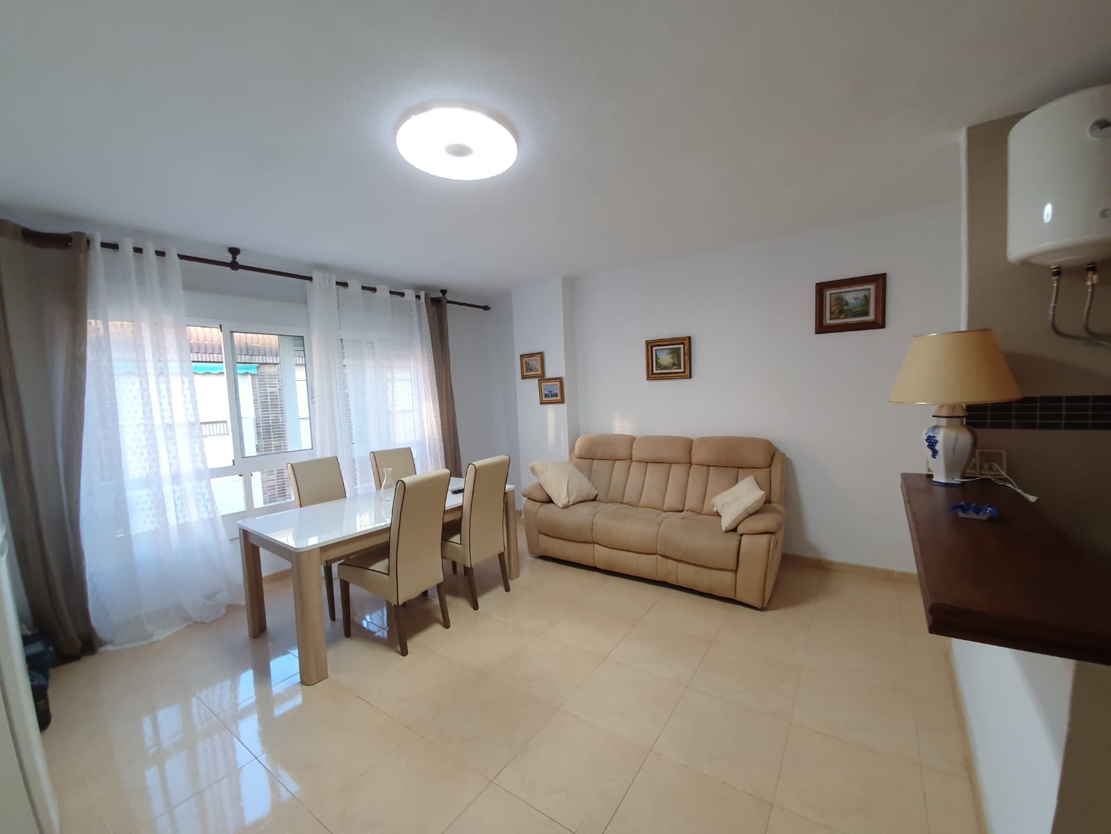 Two-Bedroom Apartment in Torrevieja Town Centre, Steps from the Beach image 23