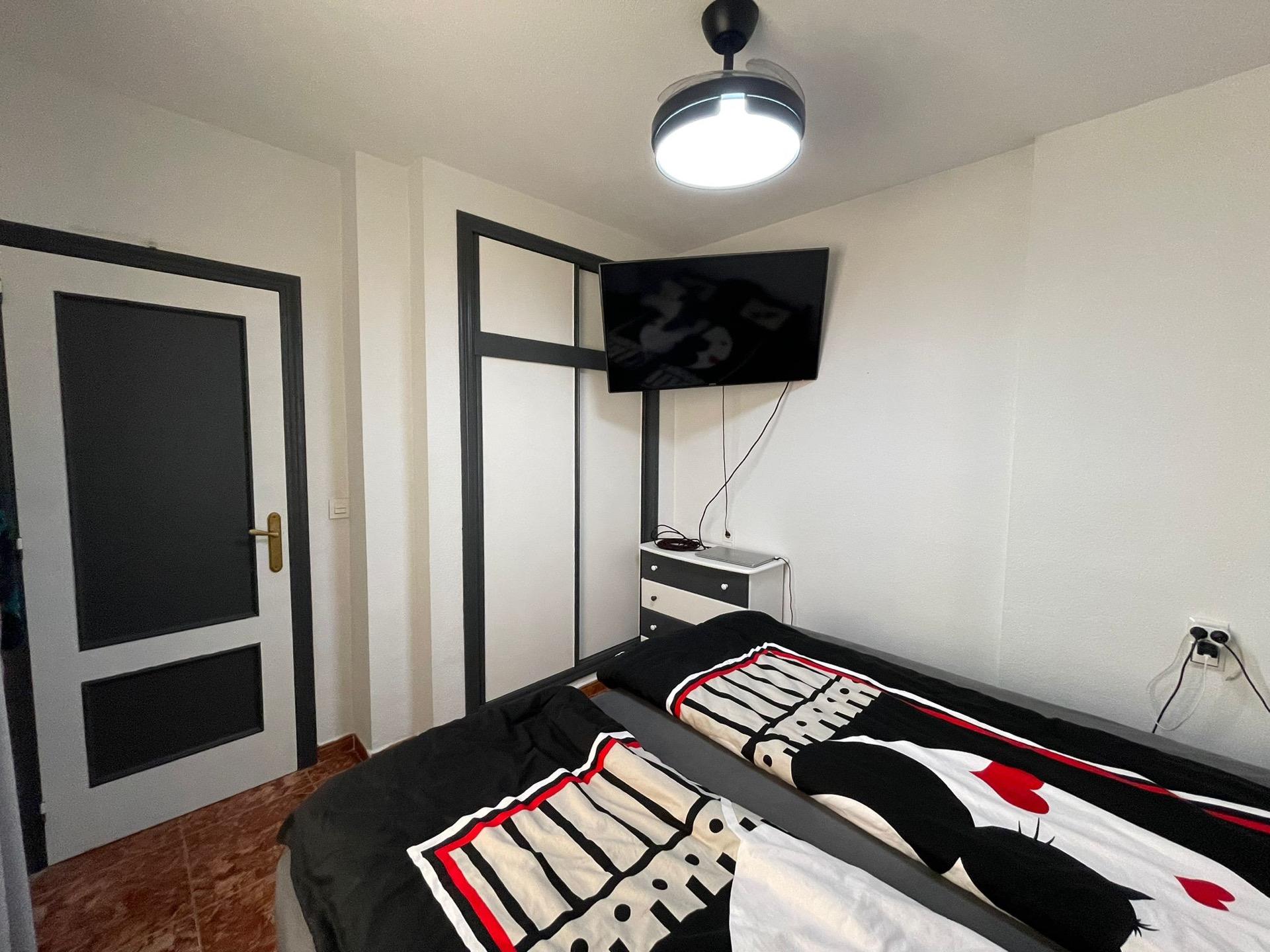 1-Bedroom Apartment Near the Sea in Torrevieja – 600m from the Beach image 8