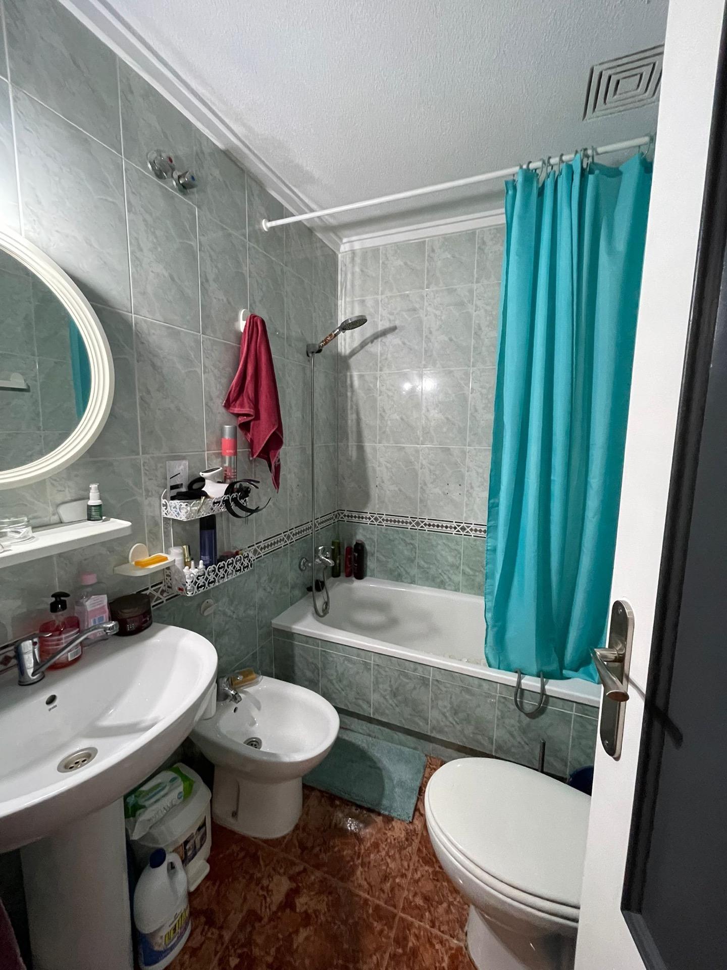 1-Bedroom Apartment Near the Sea in Torrevieja – 600m from the Beach image 5