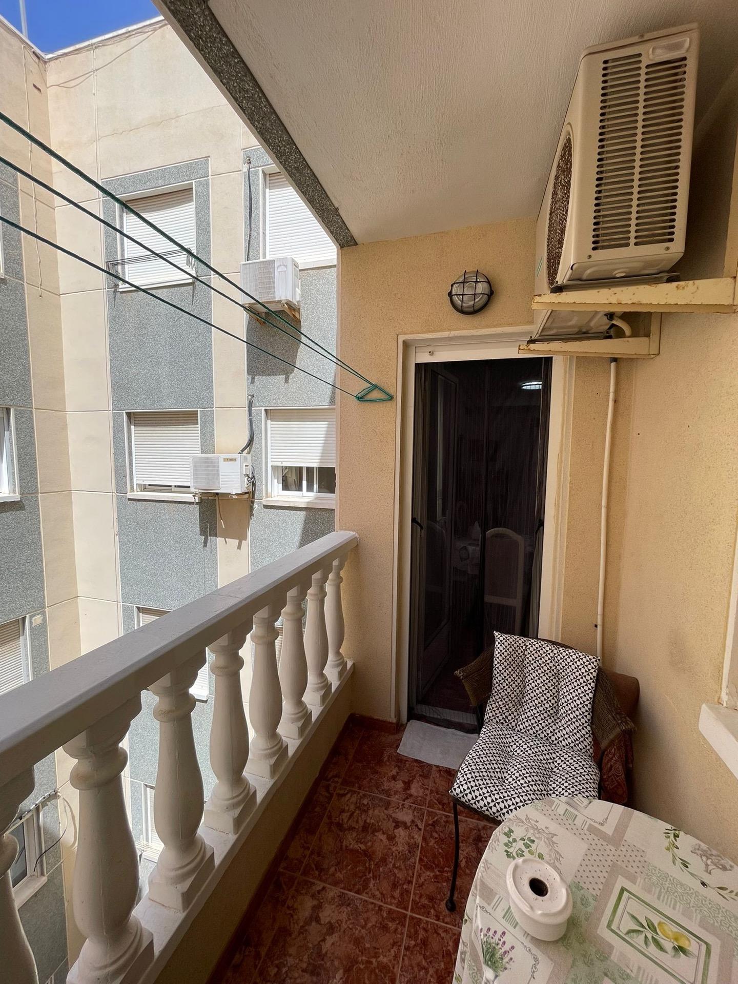 1-Bedroom Apartment Near the Sea in Torrevieja – 600m from the Beach image 10