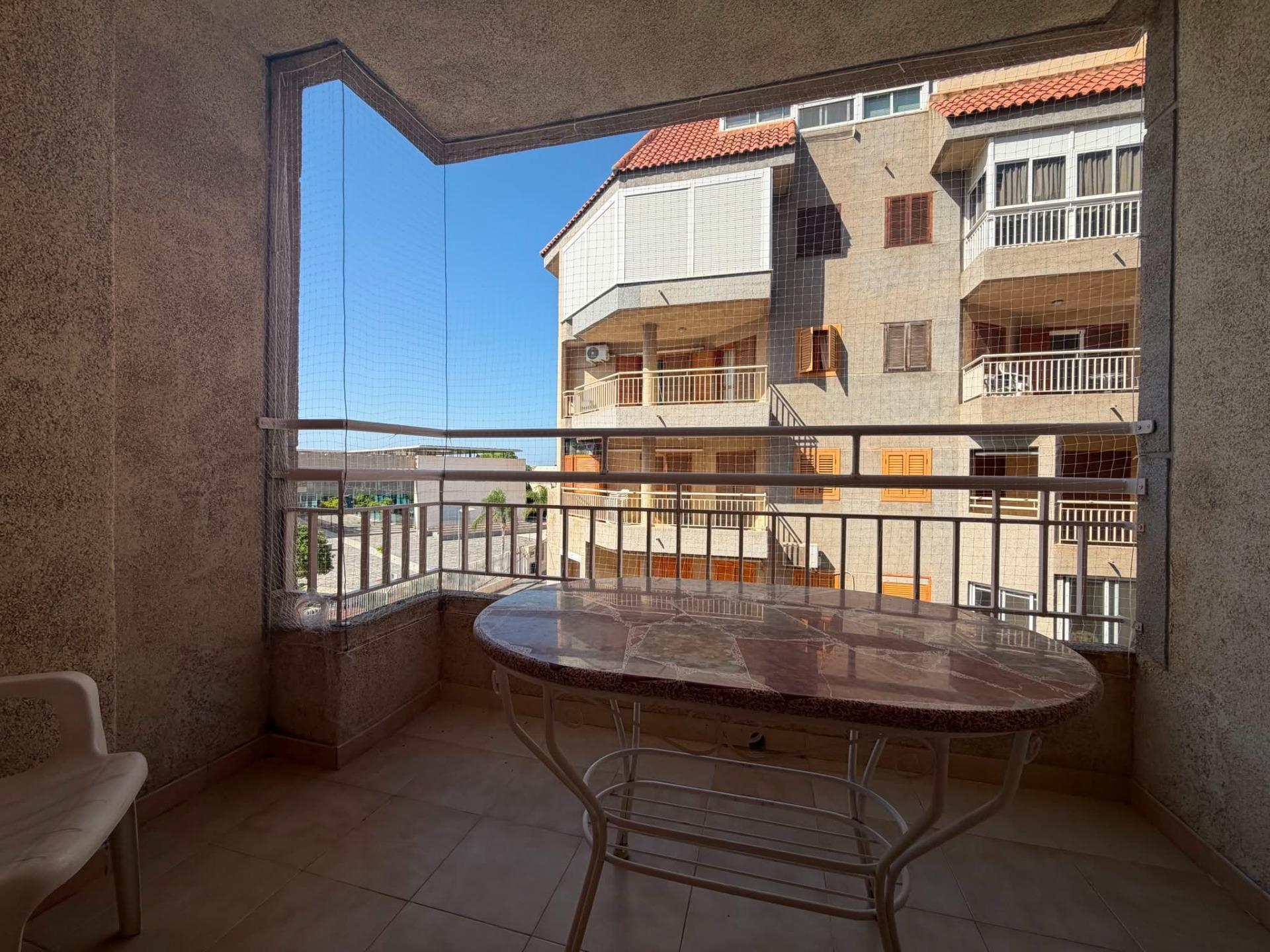 2-Bedroom Apartment with Communal Pool 200 Metres from La Acequión Beach image 11