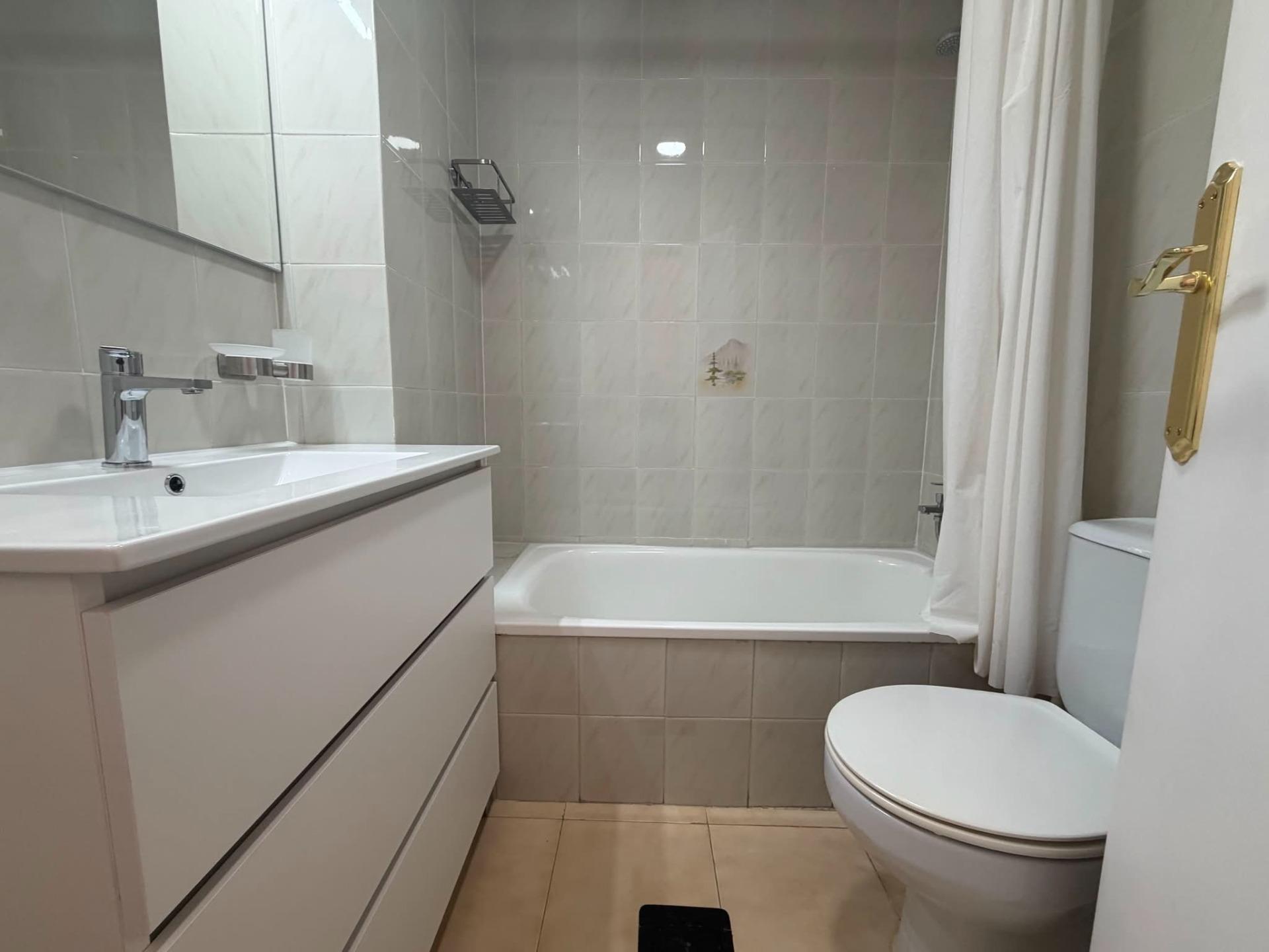 2-Bedroom Apartment with Communal Pool 200 Metres from La Acequión Beach image 16